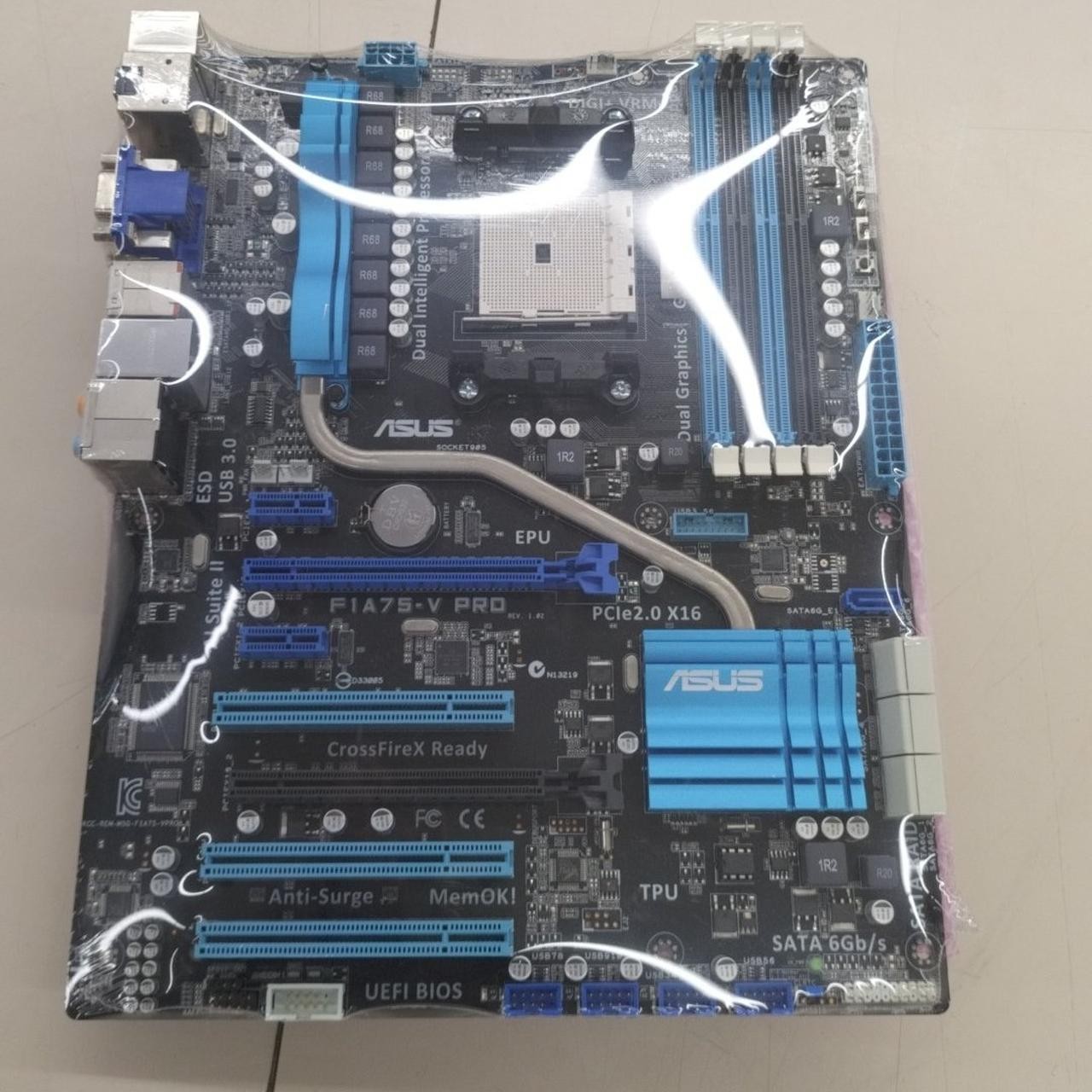 ASUS F1A75-V PRO Motherboard