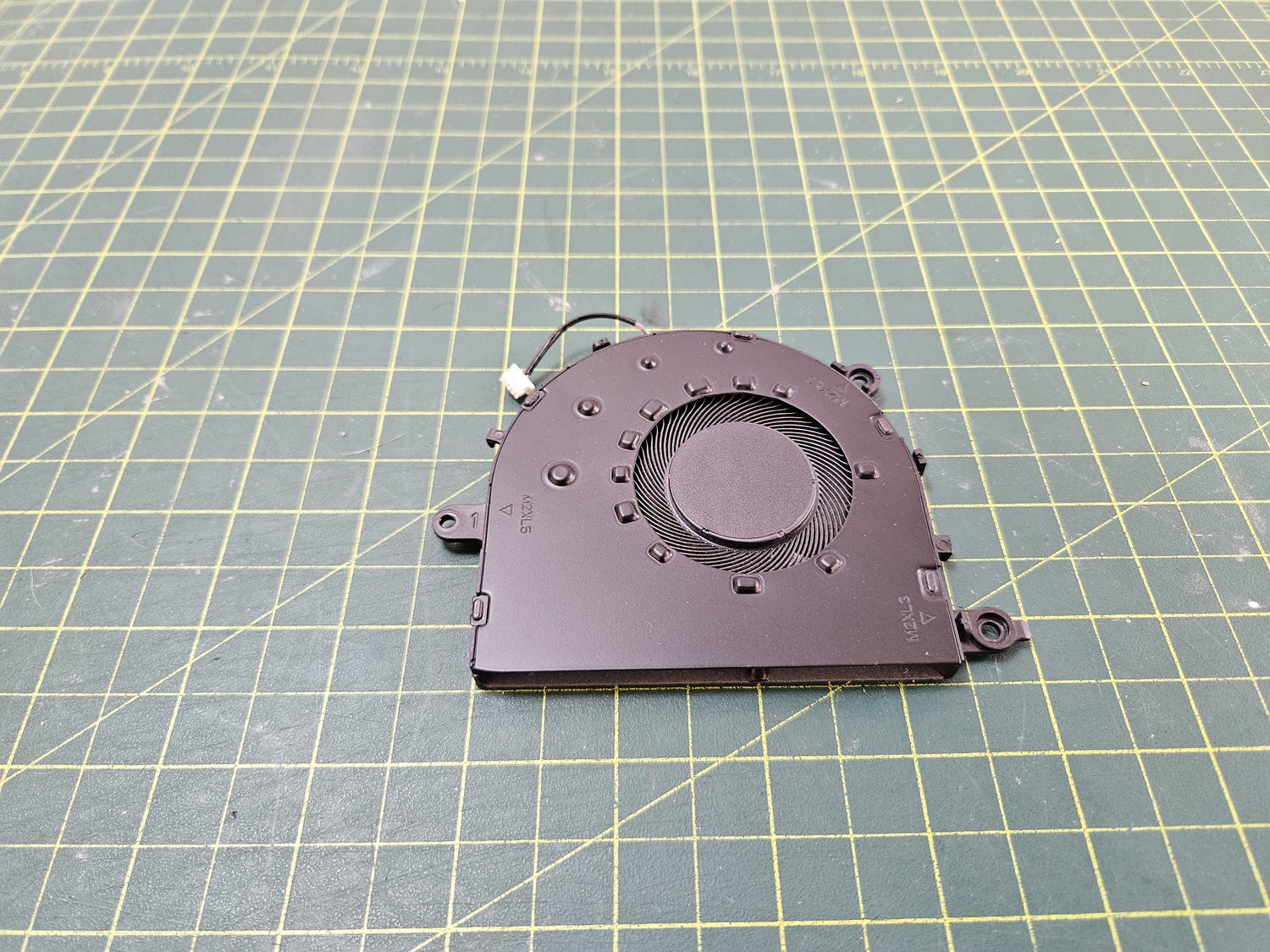 Genuine Lenovo IdeaPad 5 15ALC05 Cooler Cooling Fan 5F10S13906