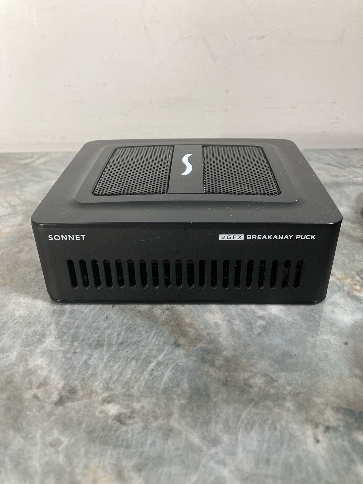 Sonnet eGFX Breakaway Puck RX 560 4GB eGPU Thunderbolt 3 + PSU