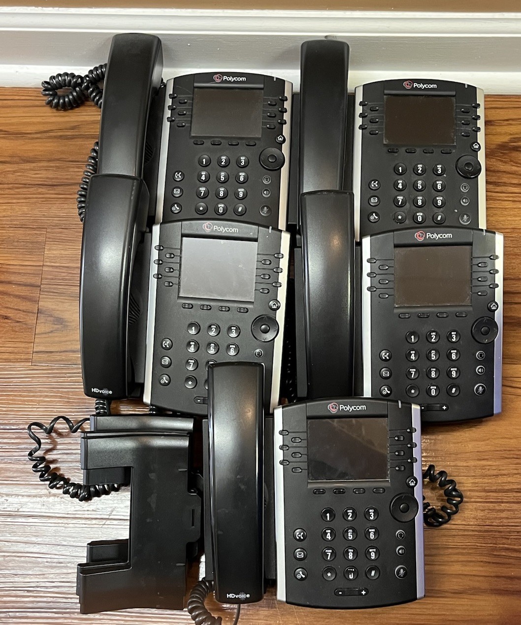 Lot of 5 Polycom VVX 410 IP Phones w/Stands