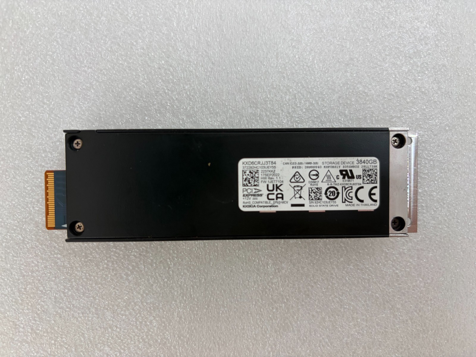 Kioxia KXD6CRJJ3T84 3.84TB NVMe E1.S PCIe 4.0 x4 SSD Solid State Drives