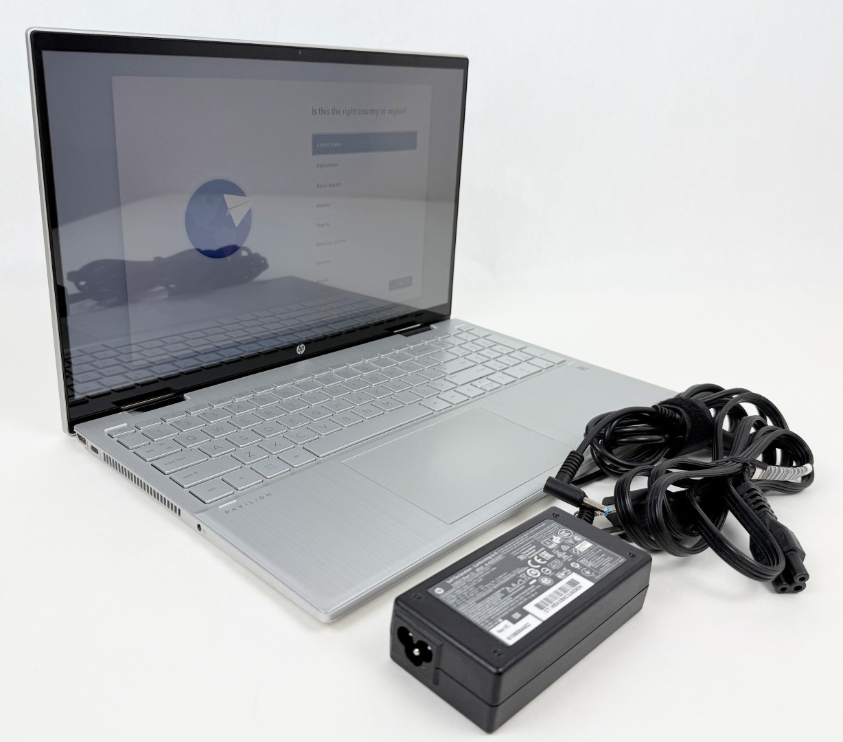 HP Pavilion x360 15-er0000 15.6" FHD Non-Touch i7-1165G7 16GB 512GB W11P - Read