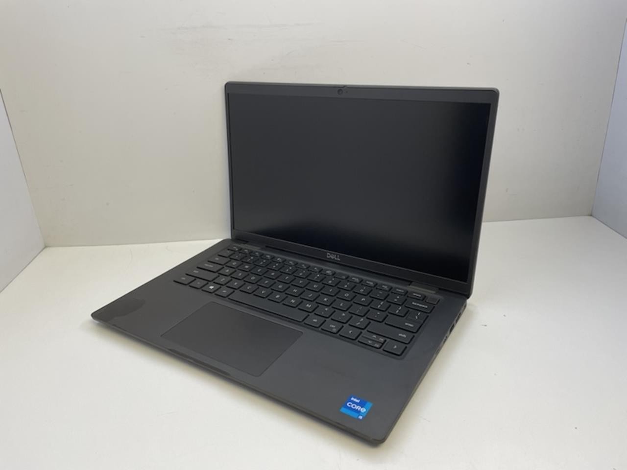 DELL LATITUDE 7420 Laptop w/ Intel Core i5-1135G7 2.40 GHZ + 8 GB No HD/Battery