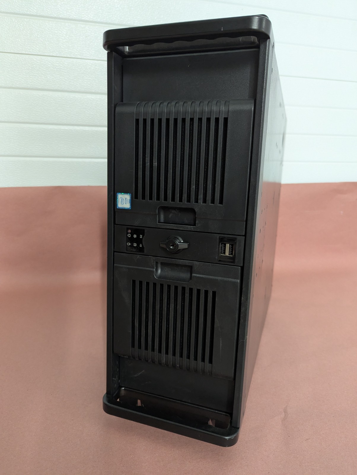 Supermicro X10SRA-F Tower/Rack Server, Xeon E5-2603 v4, 32GB DDR4, No Storage