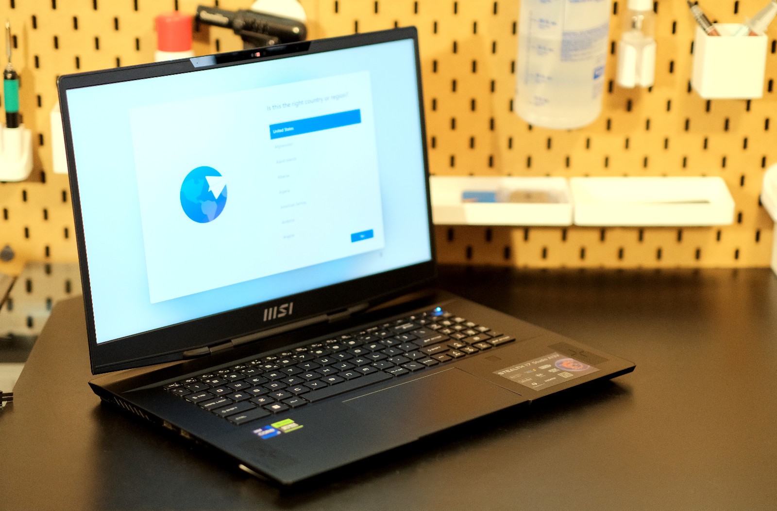 MSI Stealth 17 Studio 17.3", i9-13900H, 96GB DDR5, 2TB SSD, RTX 4090, 240hz