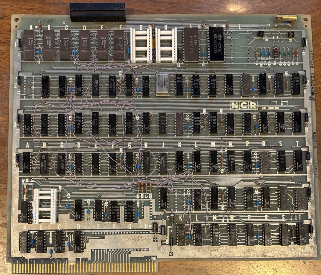 VINTAGE LATE 70s NCR CRT CONTROL BOARD WITH B2101A INTEL CERAMIC RAM IC CHIPS
