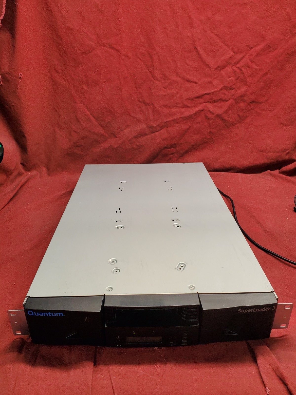 Quantum SuperLoader 3 L700 Tape Autoloader LTO4 Library w/Power Cable #3151