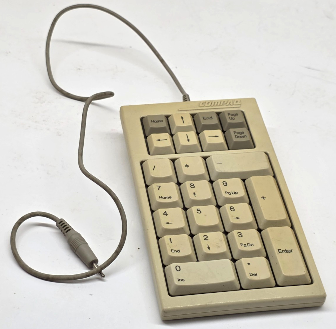 Vintage Compaq Numeric Keypad Series 2697 Beige 3.5mm (Untested)