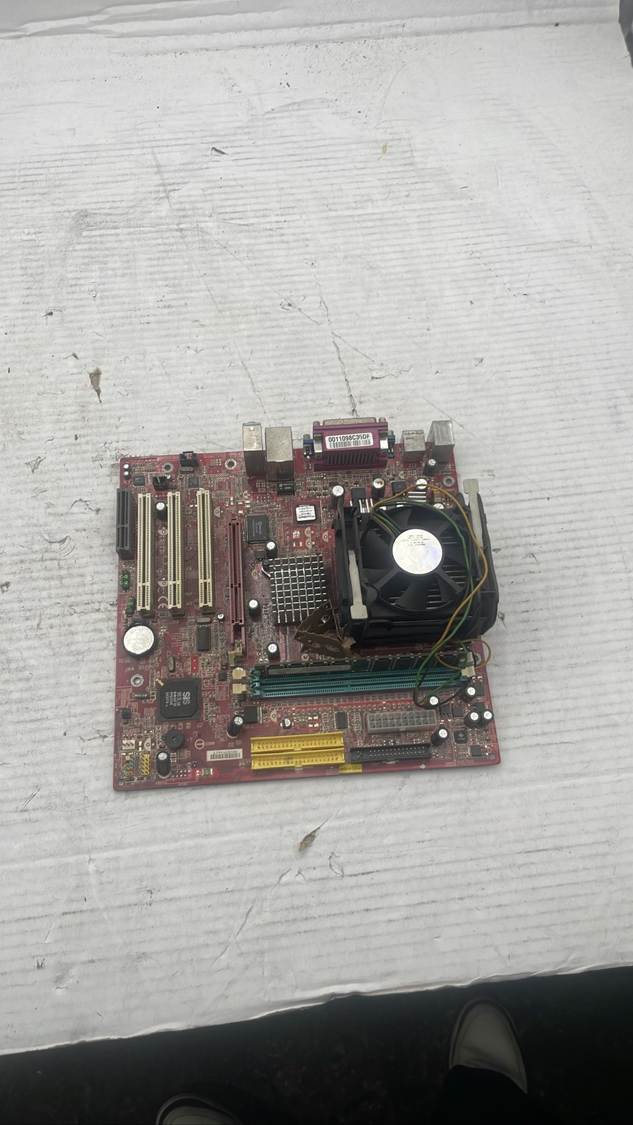 PCChips M863G SiS 963LUA Socket 462 DDR Micro ATX Motherboard w/ CPU Fan & RAM