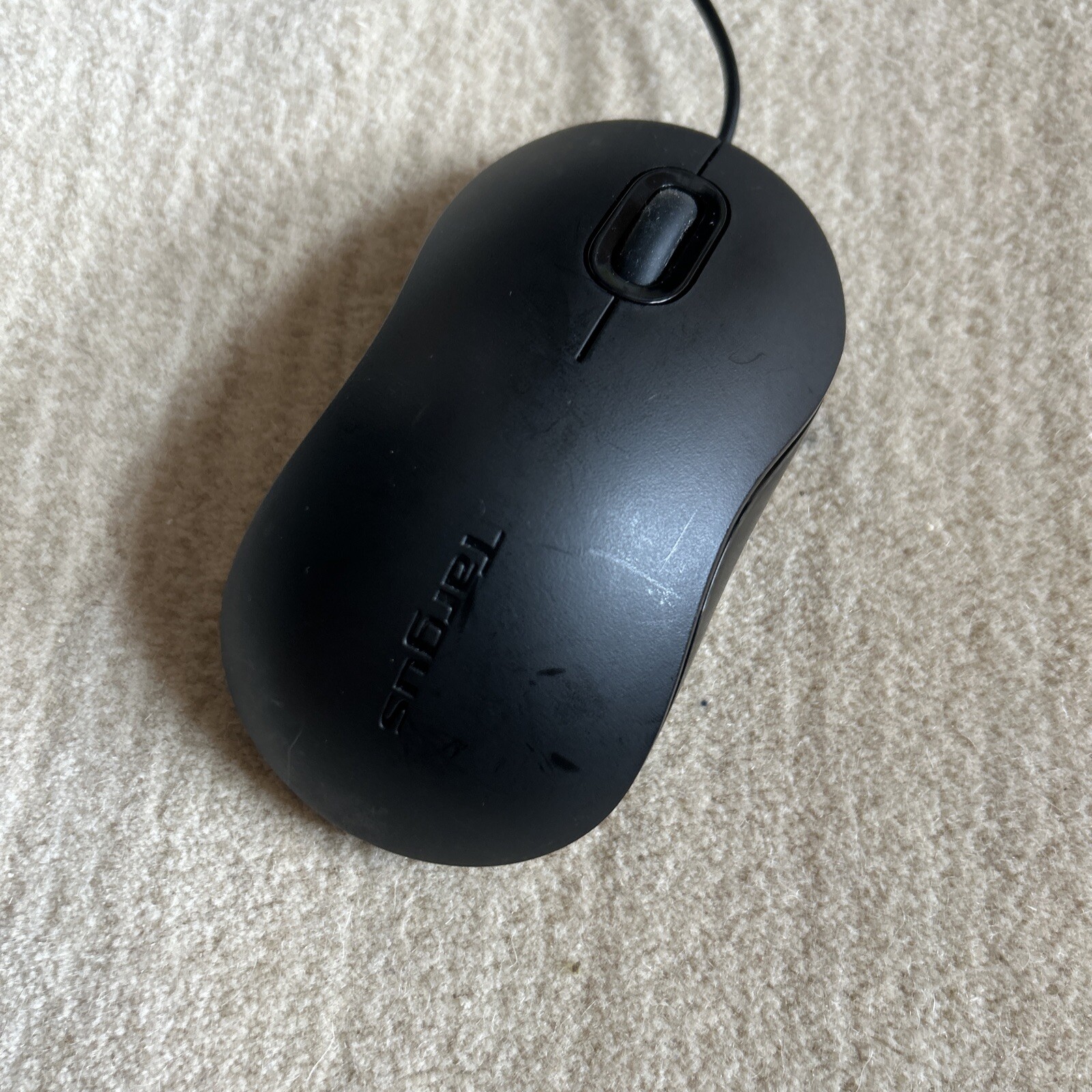 Targus AMU81USZ Full-Size corded USB Optical Mouse. Black.