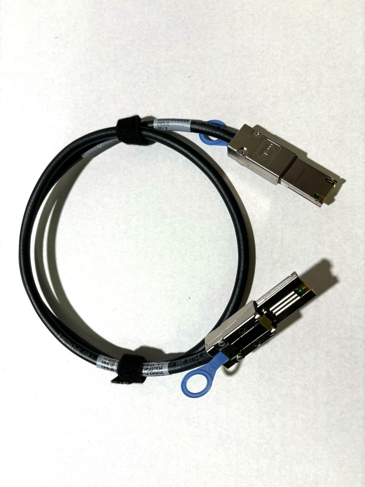 Molex 21606-00 SFF-8088 TO SFF-8088 Mini-SAS to Mini-SAS 1M Cable. ***Tested***