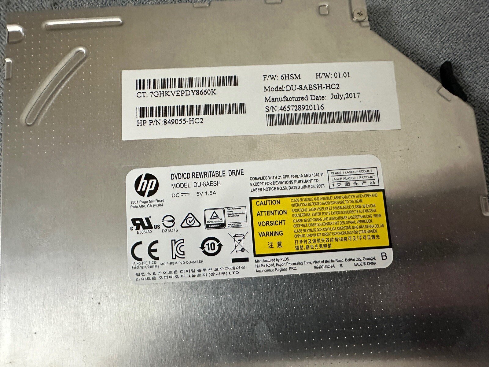 HP PAVILION 570 570-P033W DVDRW ReWriter DU-8AESH-HC2 (No Bezel)