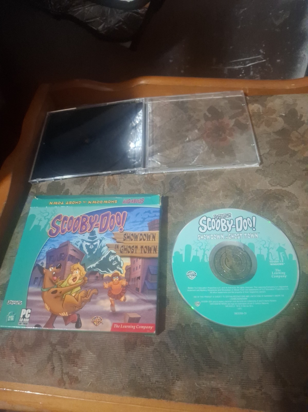 Scooby-Doo Showdown in Ghost Town (PC, 2000)  CD-Rom Pre-owned 