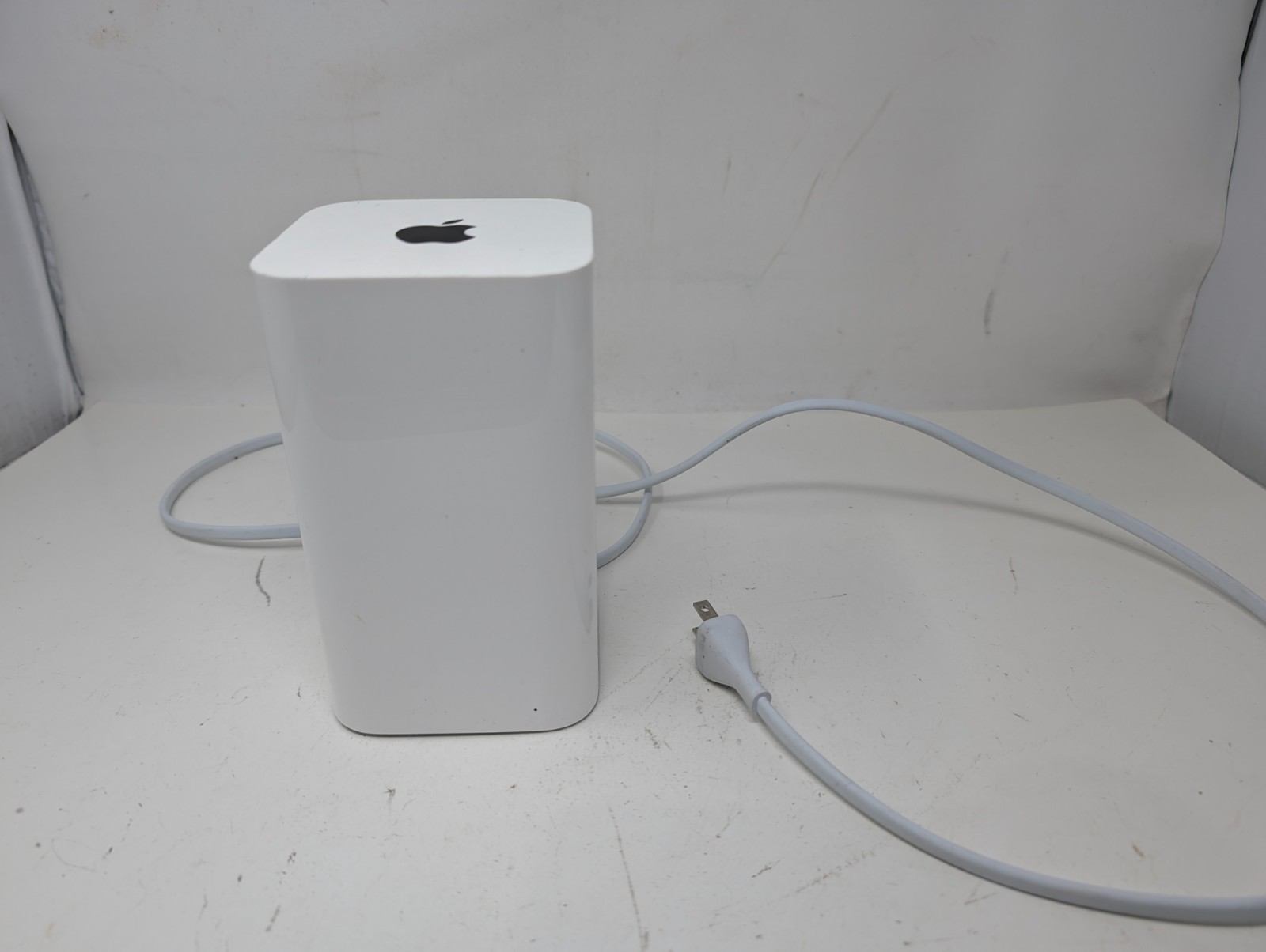 Apple AirPort Time Capsule A1470 Wi-Fi Router w/ Power Cord (229)