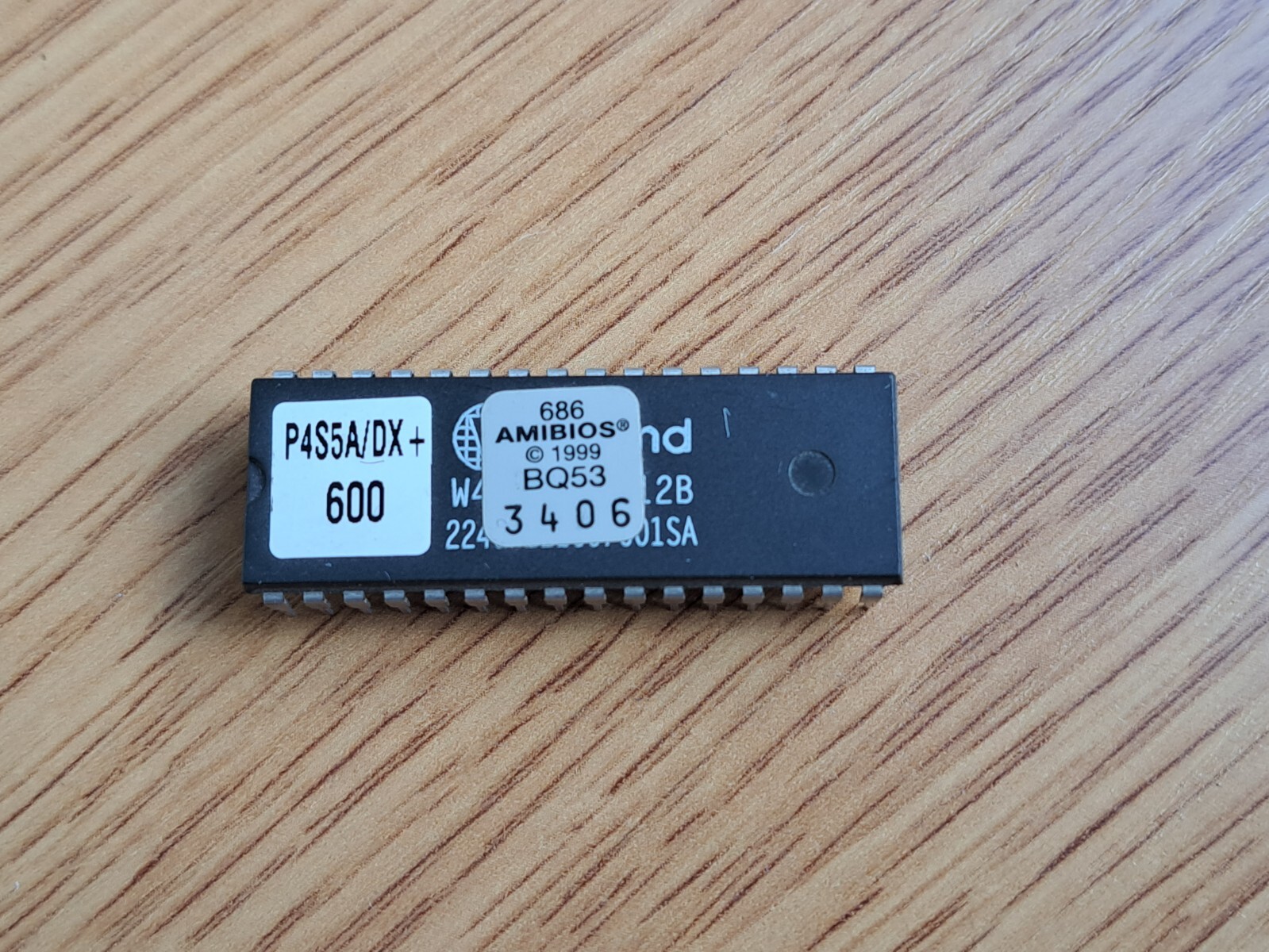 BIOS CHIP Winbond for Motherboard ECS P4S5A/DX+  Socket 478 Desktop PC.