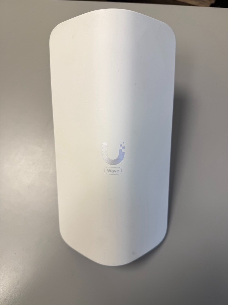 Ubiquiti Wave AP Micro 60GHz Wireless Access Point Wave-AP-Micro - USED