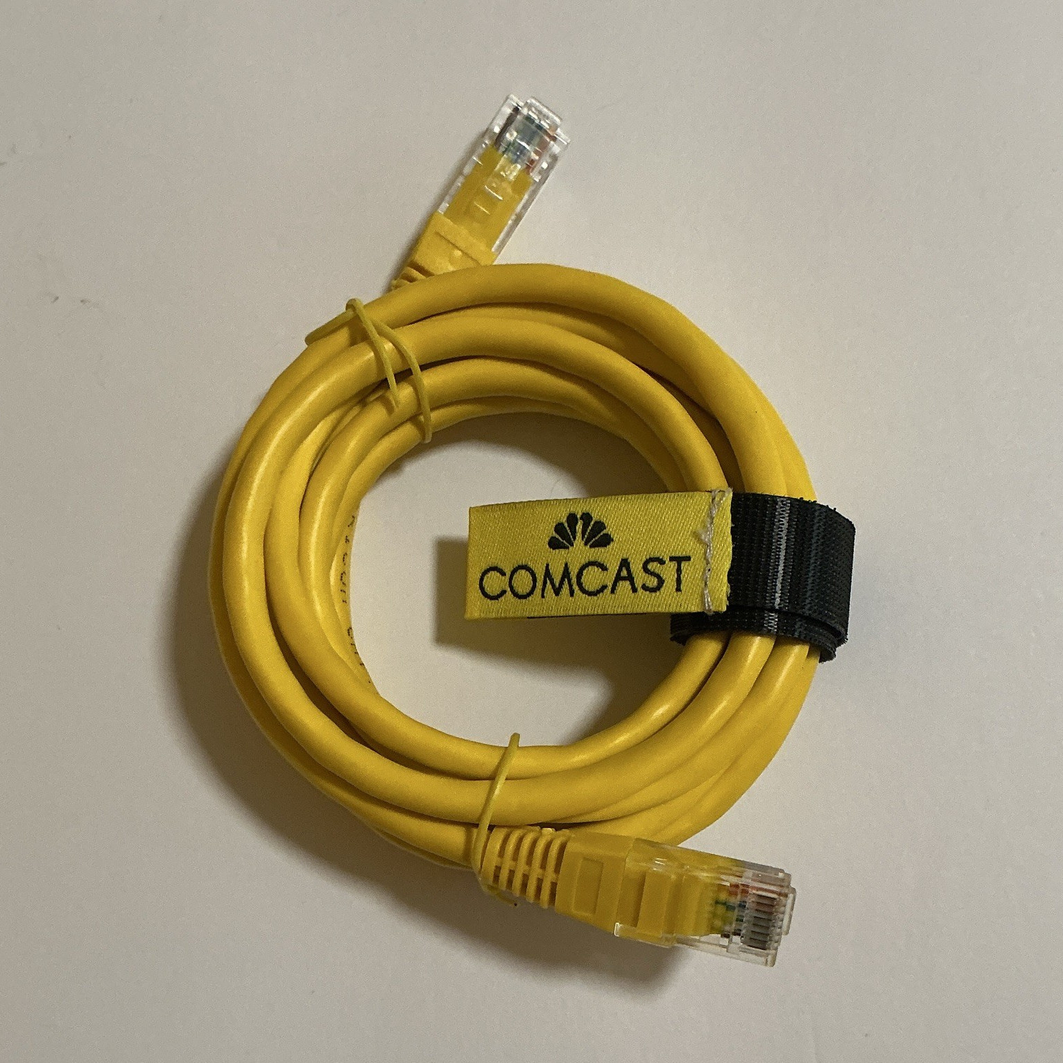 Comcast Cat5e RJ-45 Ethernet Patch Cable 6 ft Round Yellow, Cat5e Ends