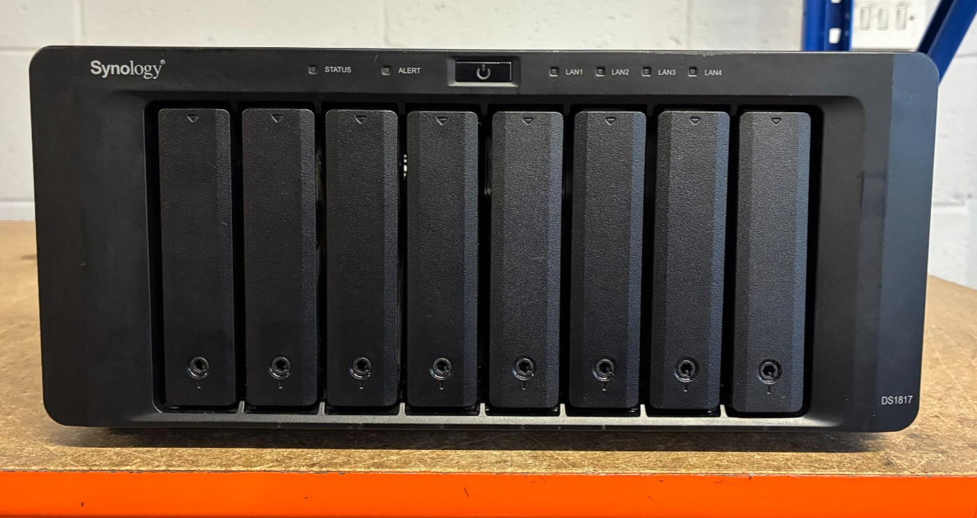 DS1817 Synology 8 Bay Desktop NAS 4GB Memory 2 x 10GbE Ports Fully Tested NO HDD