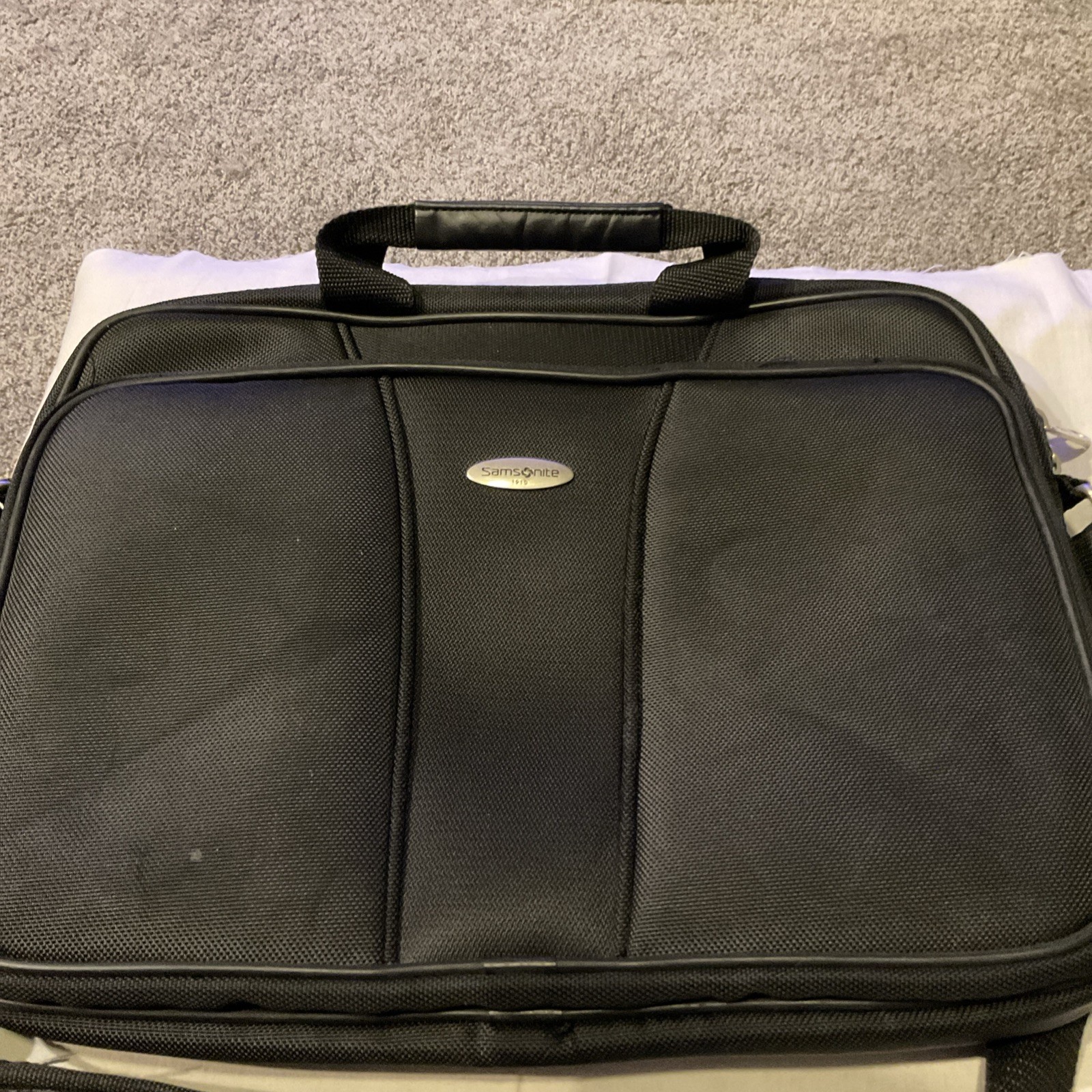 Laptop Case, Samsonite, Black, very good condition, no Shoulder Strap