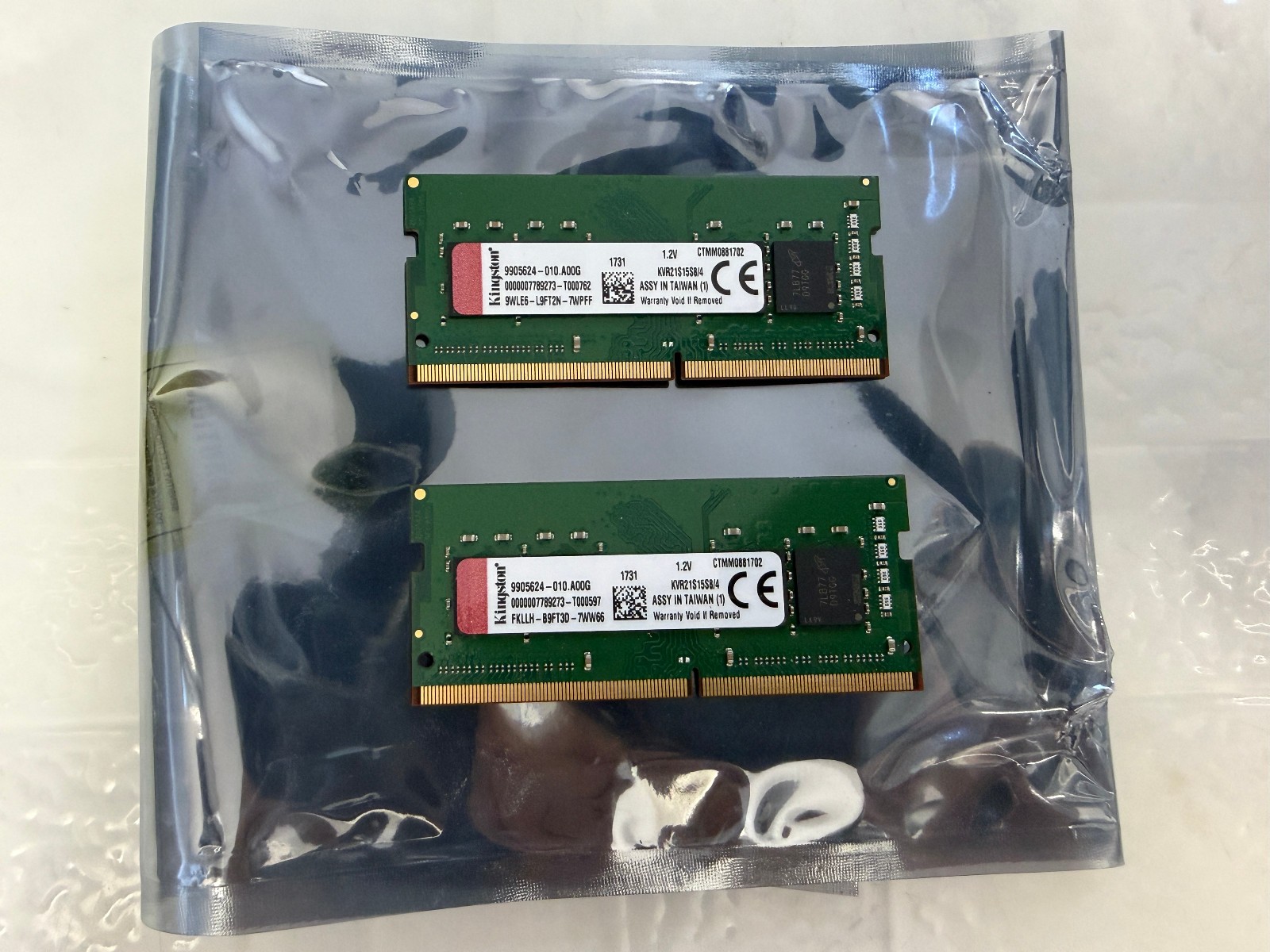 Kingston 8GB (2x4GB) DDR4-2133 PC4-17000 260-Pin SO-DIMM KVR21S15S8/4
