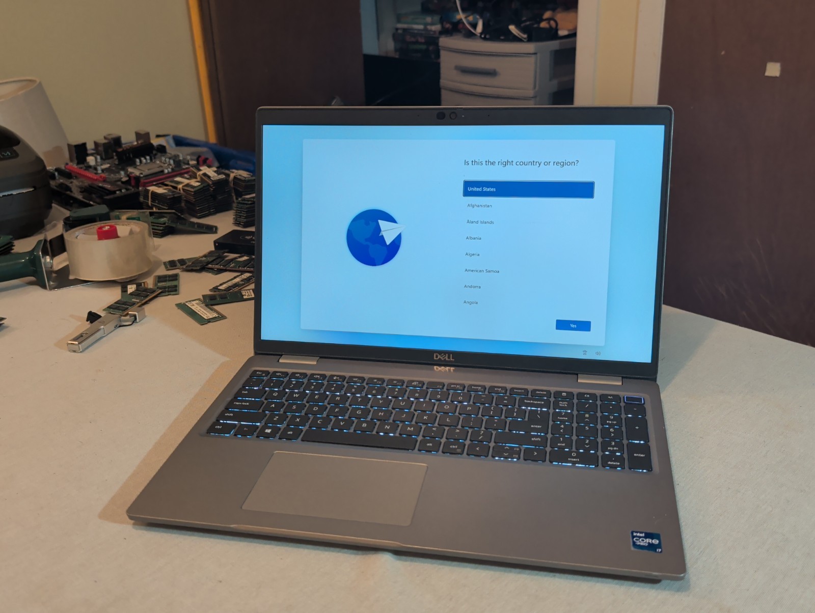 Dell Latitude 5520 15.6" FHD Laptop – i7-1185G7 | 16GB RAM | 256GB SSD | MX450