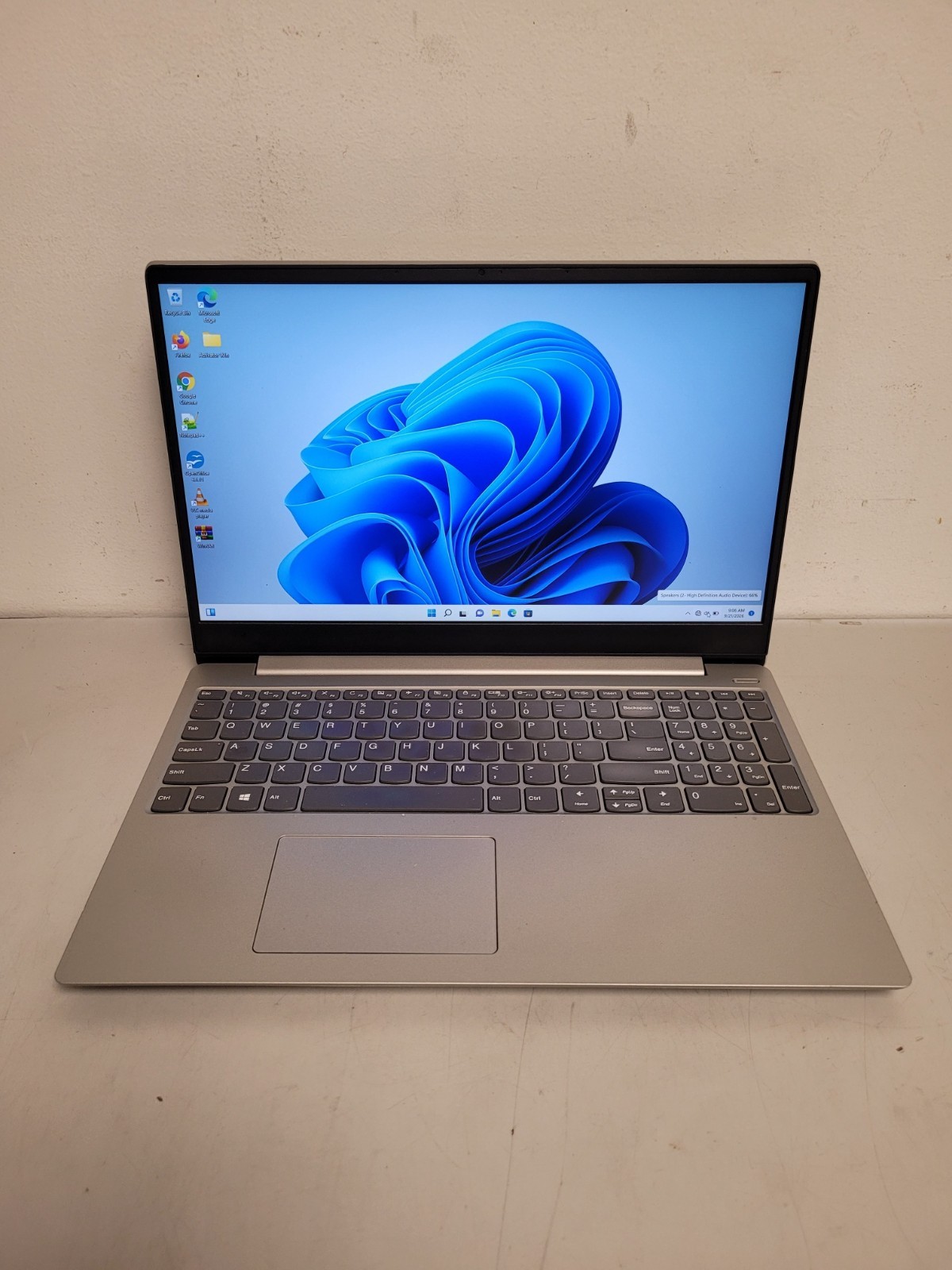 Lenovo ideapad 330s-15IKB 15.6" i5-8250u 1.6ghz 8gb ram 128gb ssd w11p PF1MSECP