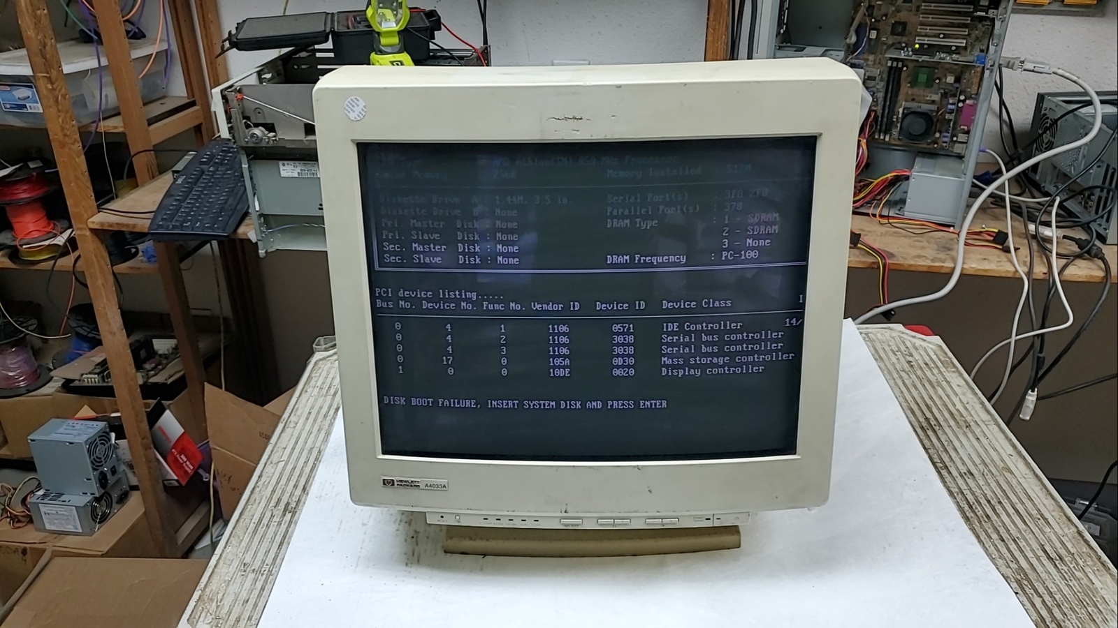 A4033A, A4033 hewlett packard / hp svga 20 inch used with 5 bnc
