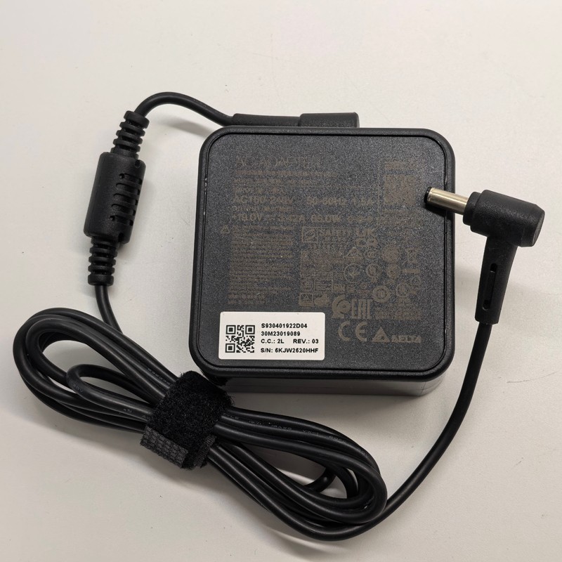 1PC Genuine 65W AC Adapter For MSI Modern 14 B10MW-014US Fast delivery 4.5*3.0MM