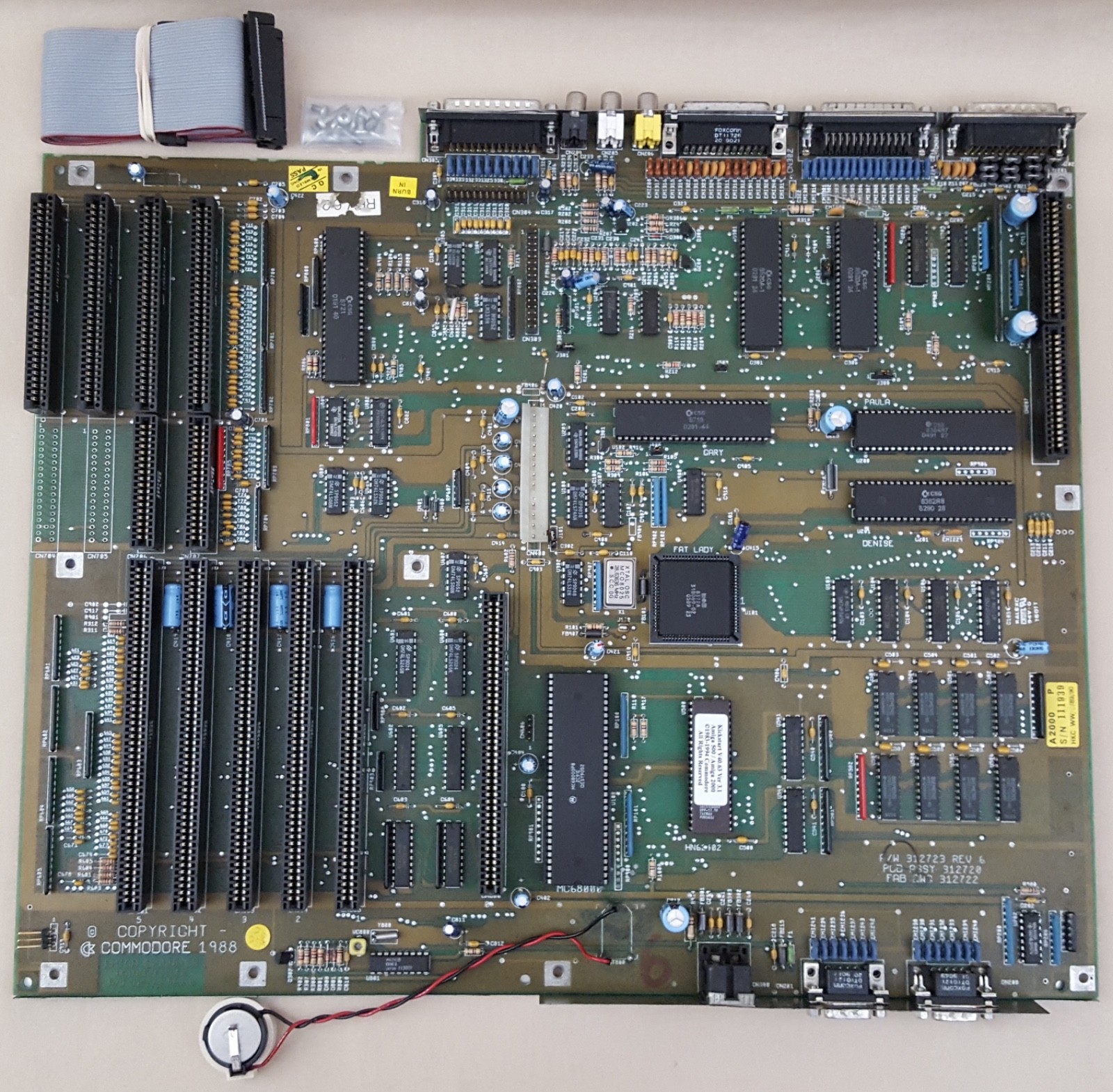 Commodore Amiga 2000 2000HD 2500 Motherboard rev6.2 1MB CHIP 3.1 ROM - SN111939