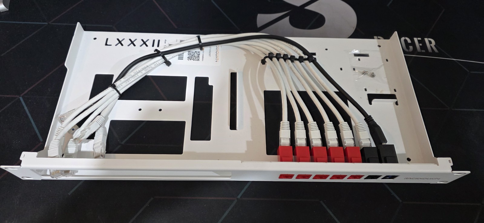RACKMOUNT.IT FortiRack RM-FR-T14 Rackmount Kit