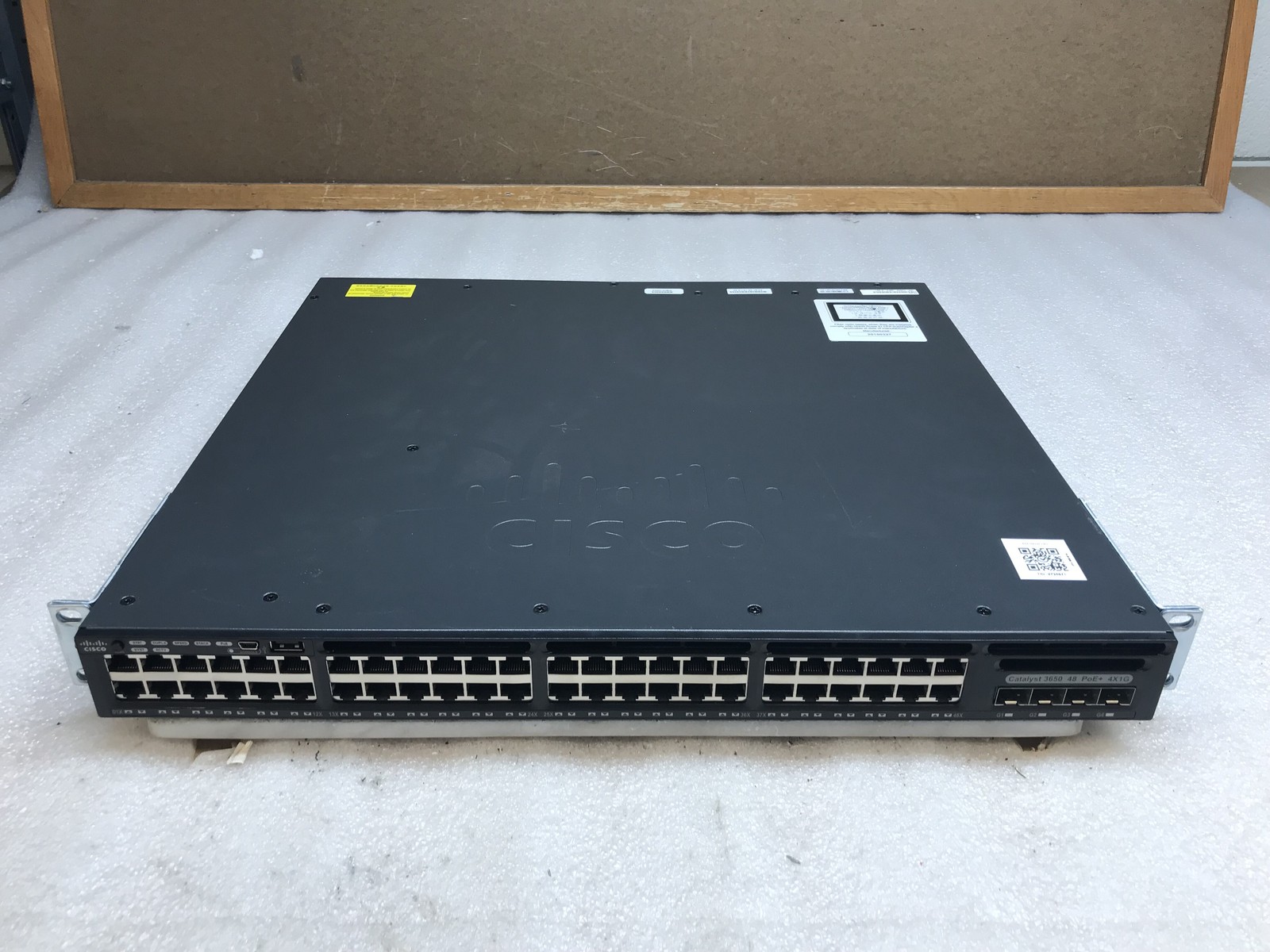 Cisco Catalyst 3650 48 Port Gigabit Switch PoE+ 4x1G WS-C3650-48FS-L V01 NO PSU