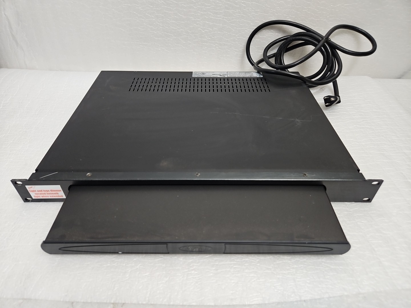 Middle Atlantic PDLT-815RVA 15A Power Distributor with Rack mount