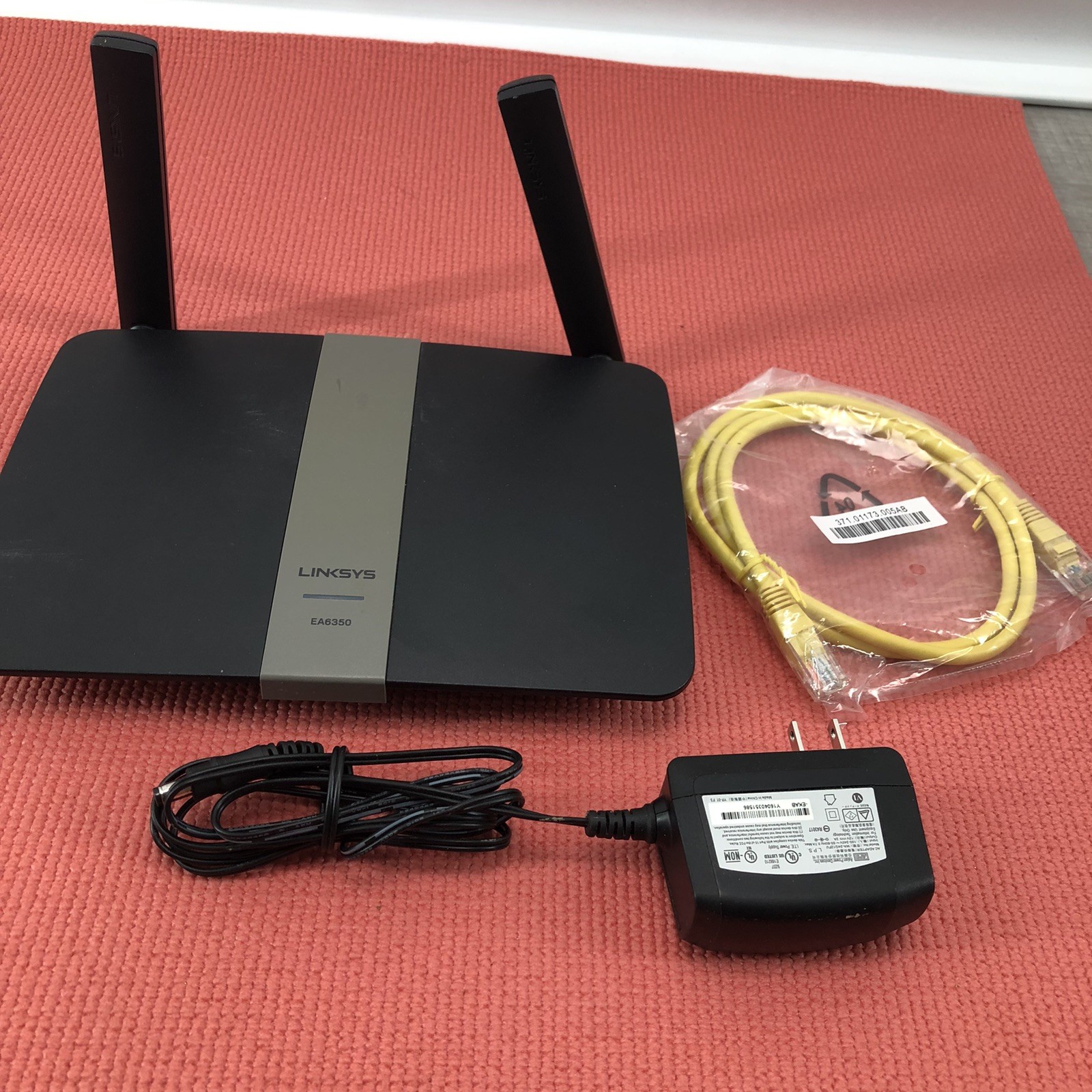 Linksys EA6350 AC1200 Wi-Fi Wireless Gigabit Dual-Band Router w/ Adapter