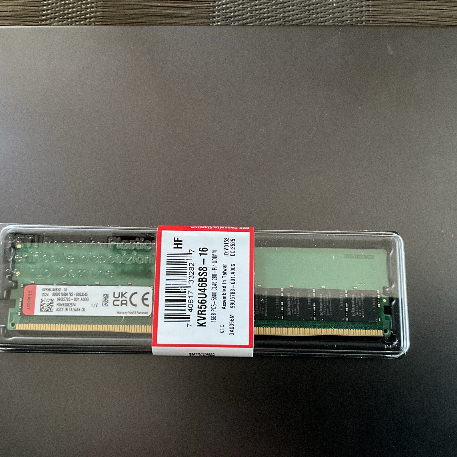 New- KVR56U46BS8-16 - Kingston 16GB 5600MHz DDR5 PC5-44800 Non-ECC CL46 288-Pin 