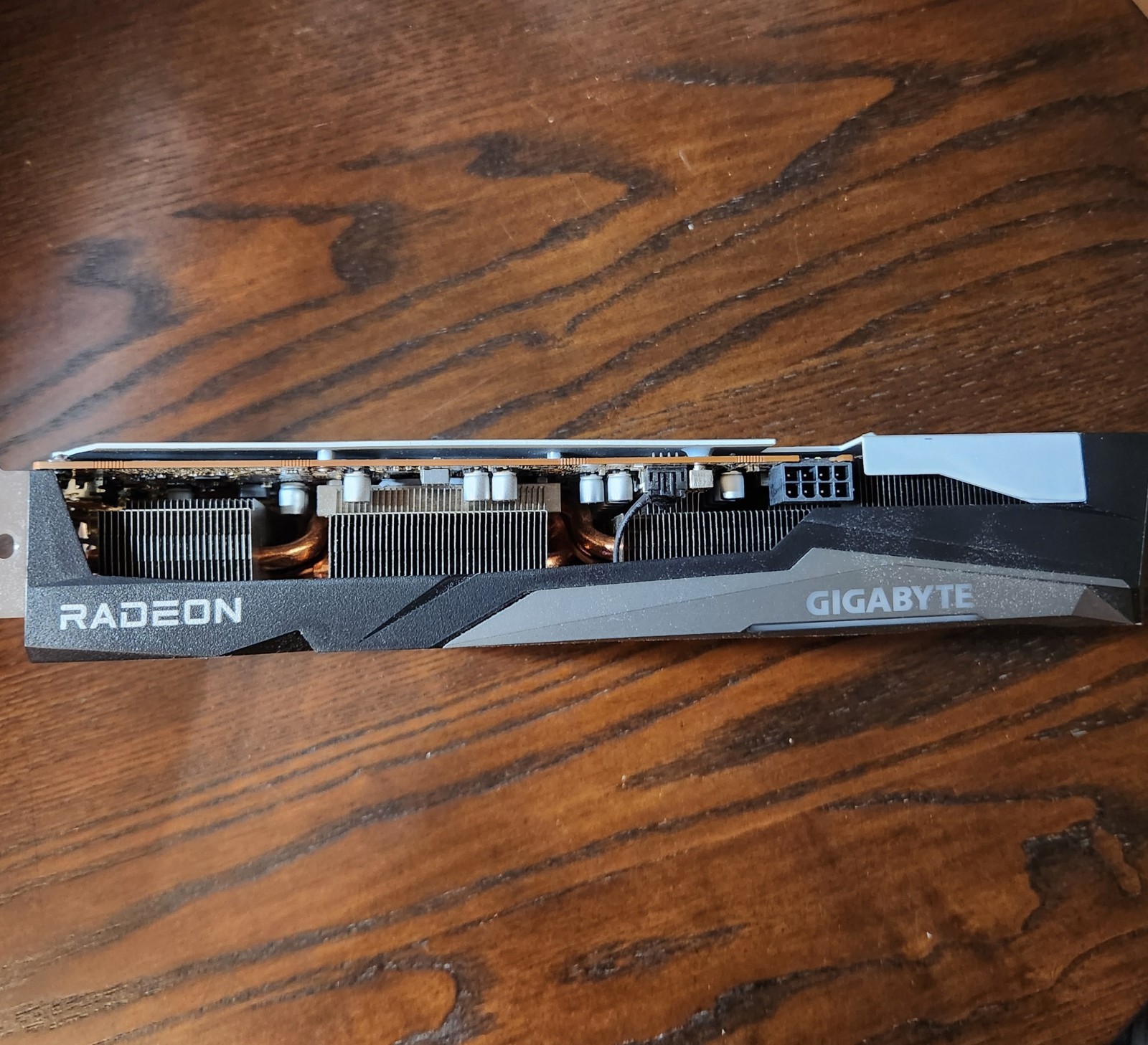 (White Backplate) GIGABYTE Radeon RX 7600 GAMING OC 8GB GPU GV-R76GAMING OC-8GD