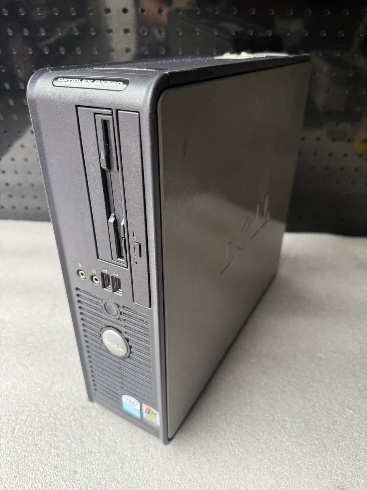 Dell OptiPlex GX520 Intel Celeron 3.06GHz 4GB RAM 500 GB Floppy CD-Rom No OS