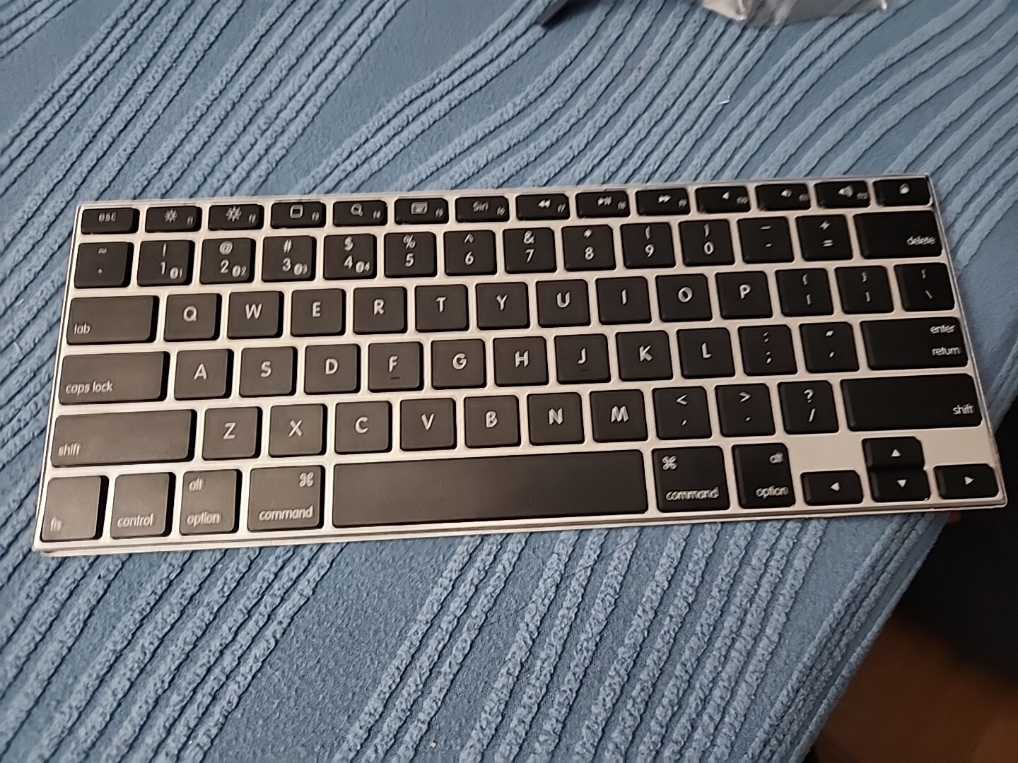 Kanex Wireless Mini MultiSync Keyboard (K166-1036) Tested  (Read Description)  