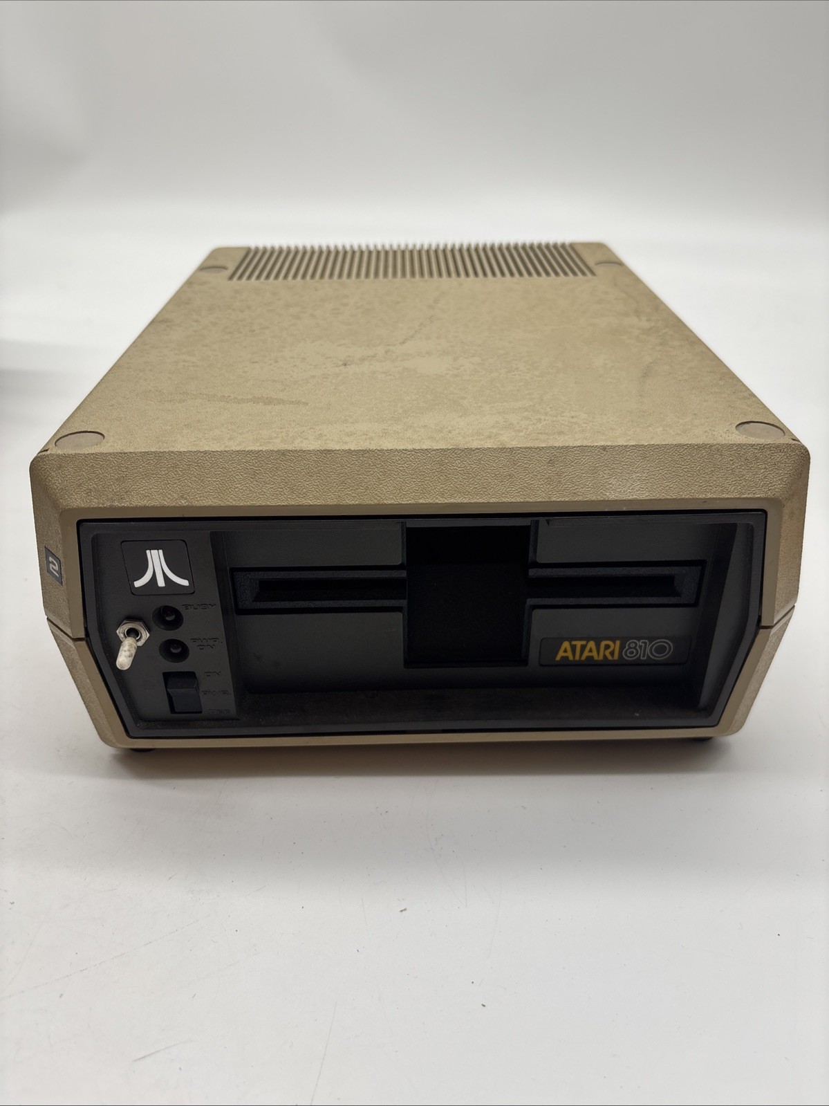 Atari 810 FLOPPY DISK DRIVE UNTESTED W/COVER