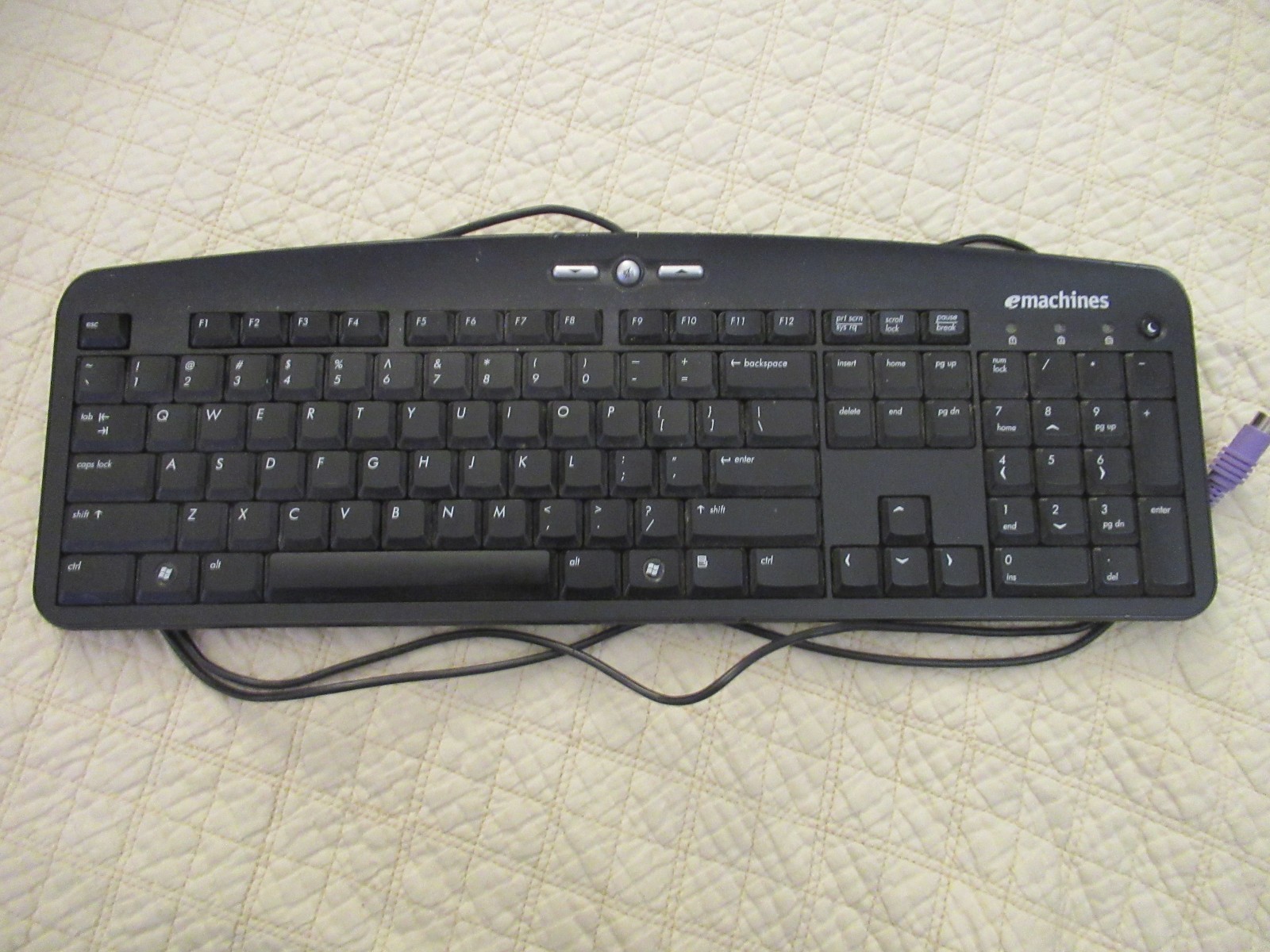 eMachines Keyboard with S Cable Connector (Black) (Untested)