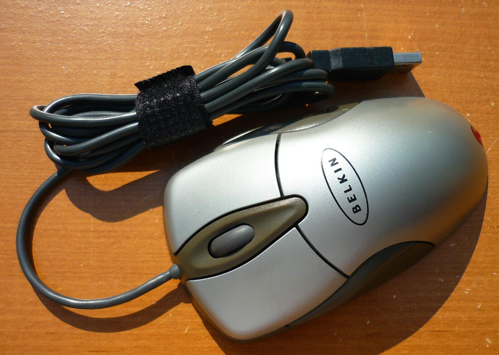 Belkin 5-Button Optical Mouse w/Scroll Wheel USB Wired (F8E850-OPT)