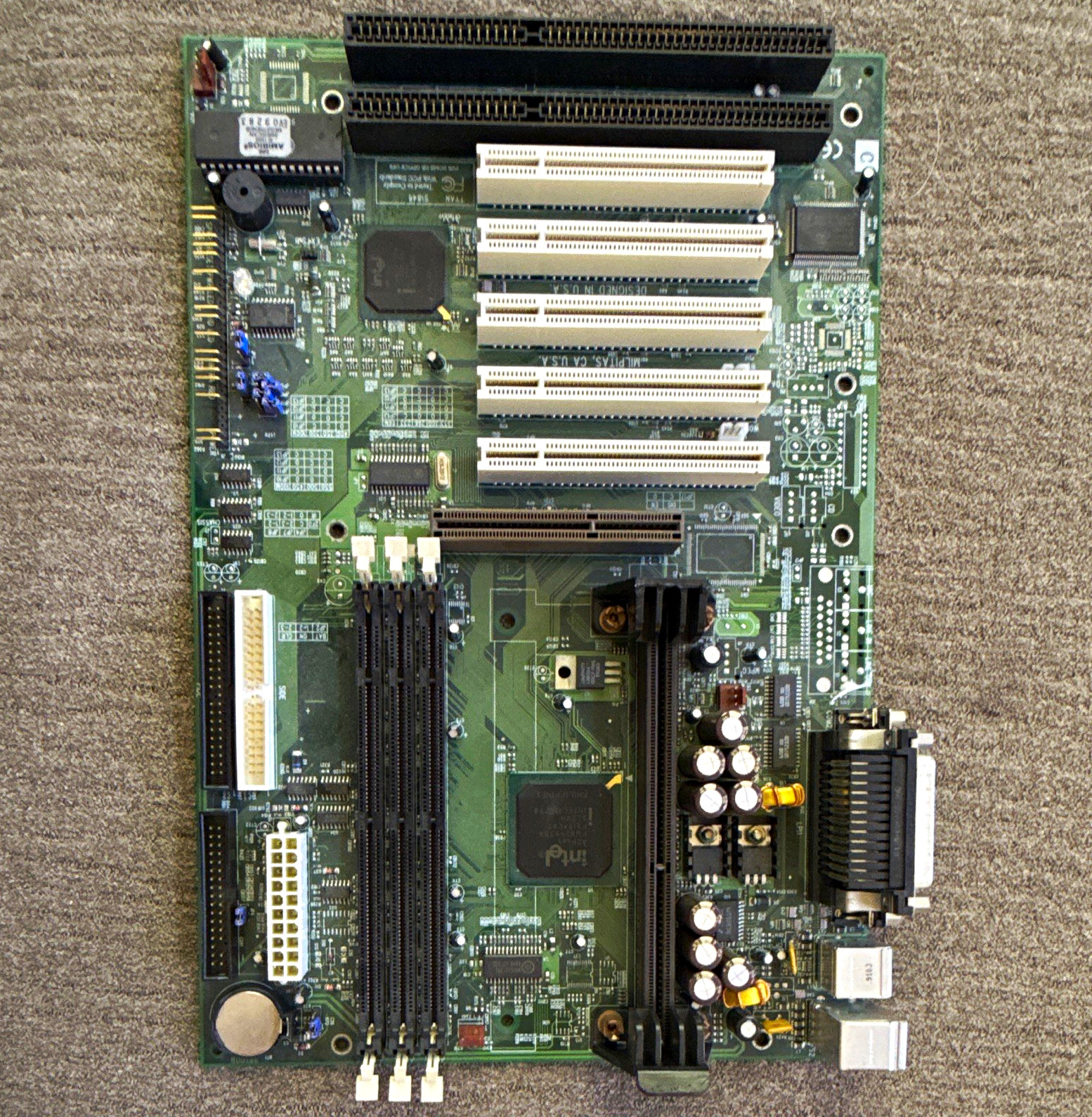 TYAN S1846 ATX Intel Slot 1 SDR SDRAM 4-DIMM AGP PCI ISA Motherboard - UNTESTED