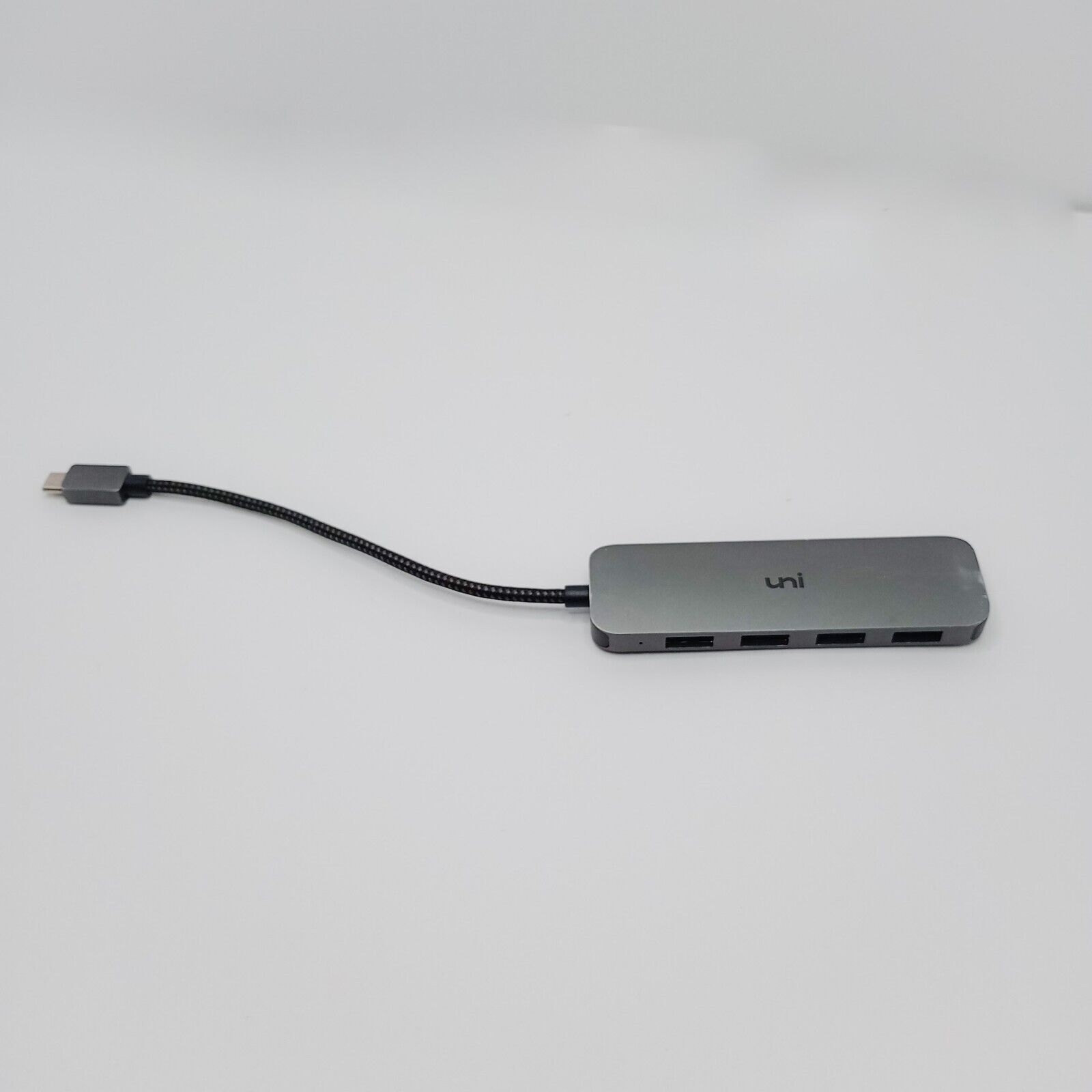 USED  UNI USB C HUB HDMI VGA Adapter  Port HUB 