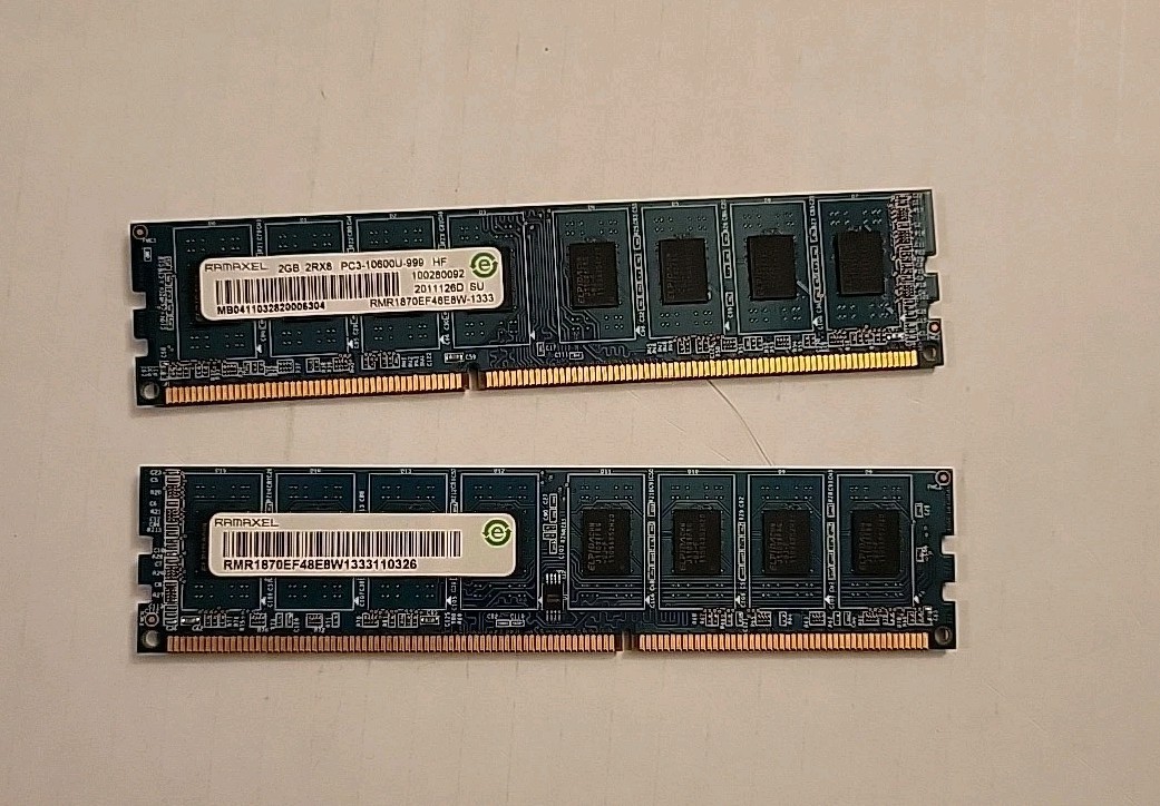2x Ramaxel 2 Gb PC3 10600U-999 MB0411032820006304 DDR3 Desktop Ram