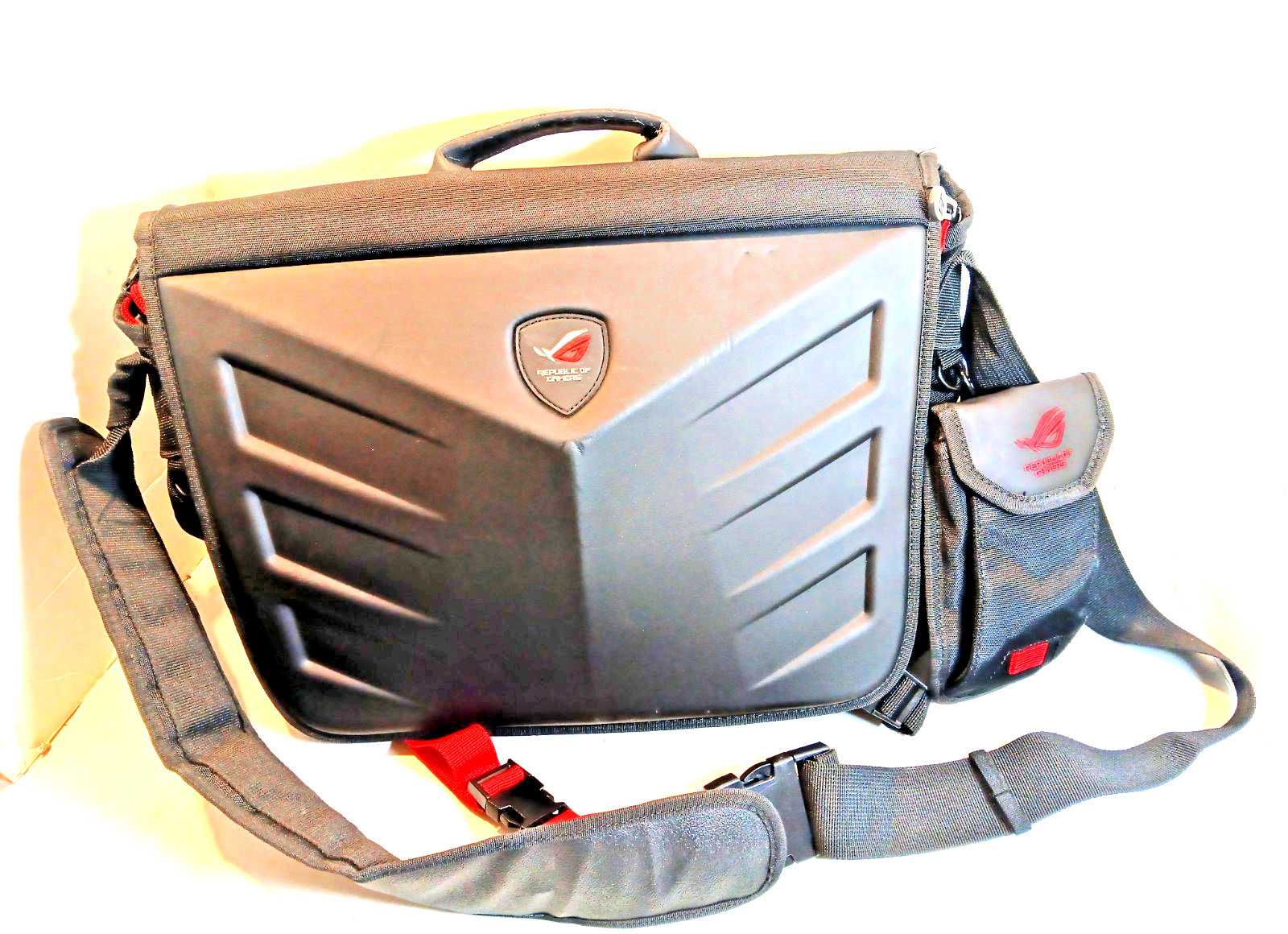 ASUS Republic of Gamers (ROG) Ranger Gaming Messenger Laptop Bag