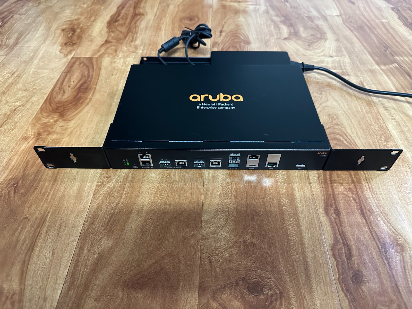 S0B85A HPE Aruba 9106 2x SFP+ 2x Combo 2x PoE Hybrid Gateway