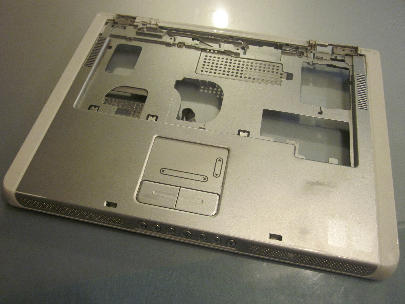 Dell Inspiron 6000 Laptop REPLACEMENT Palmrest w Touchpad 