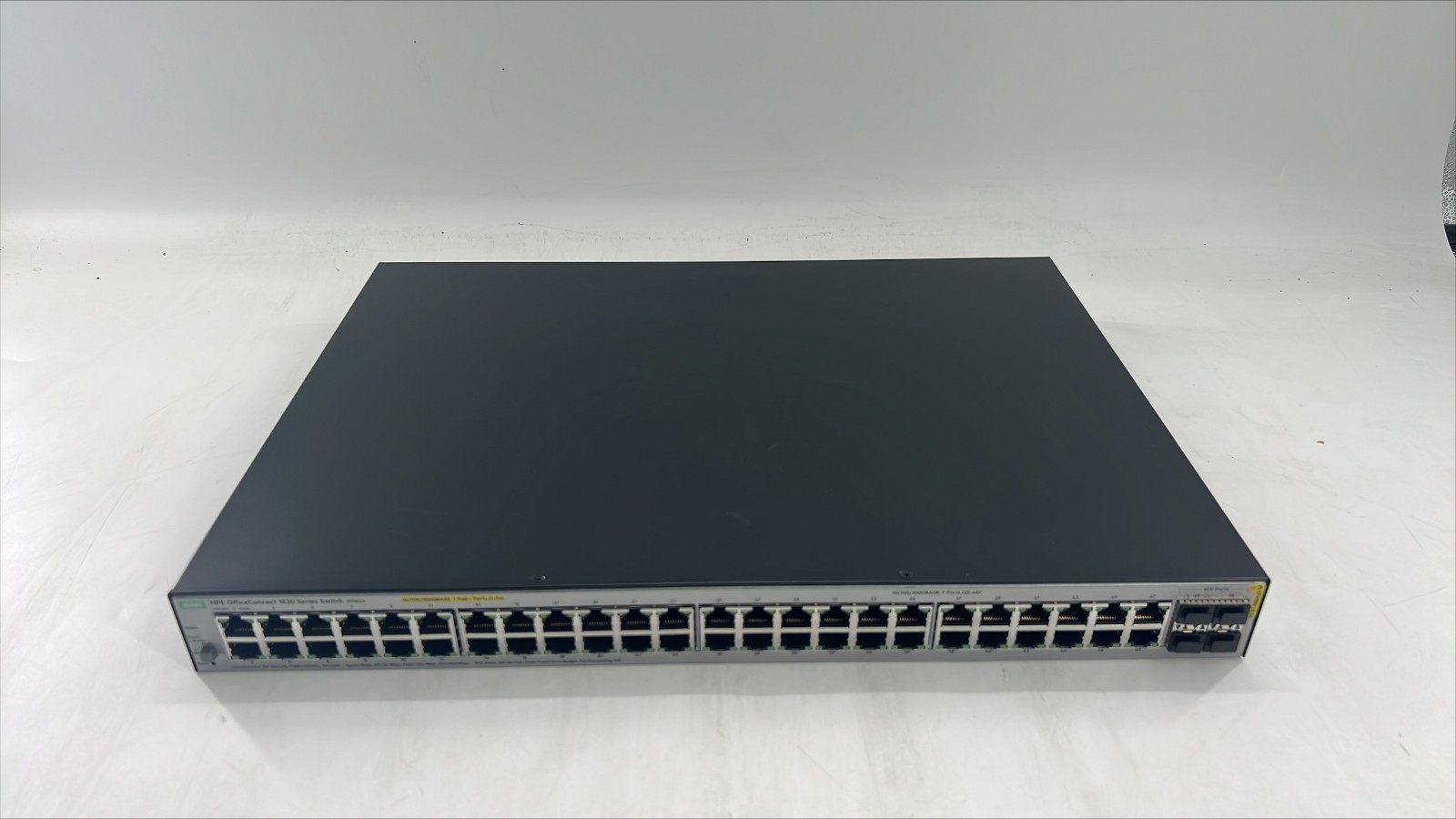 J9984A HPE 1820 48G PoE+ 48 Ports Switch + rack ear + power cord Used No Box