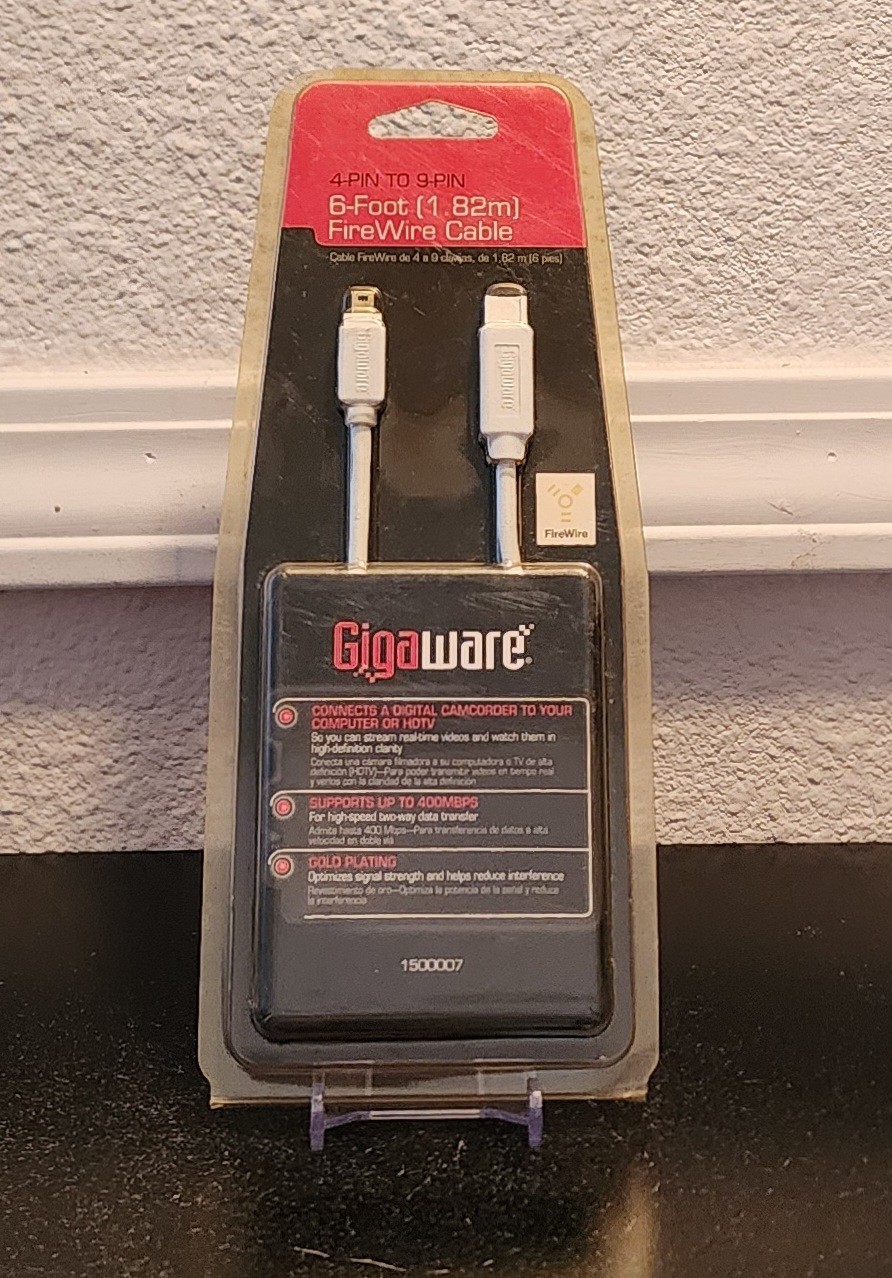 RadioShack GigaWare 4-Pin To 9-Pin 6ft FireWire Cable