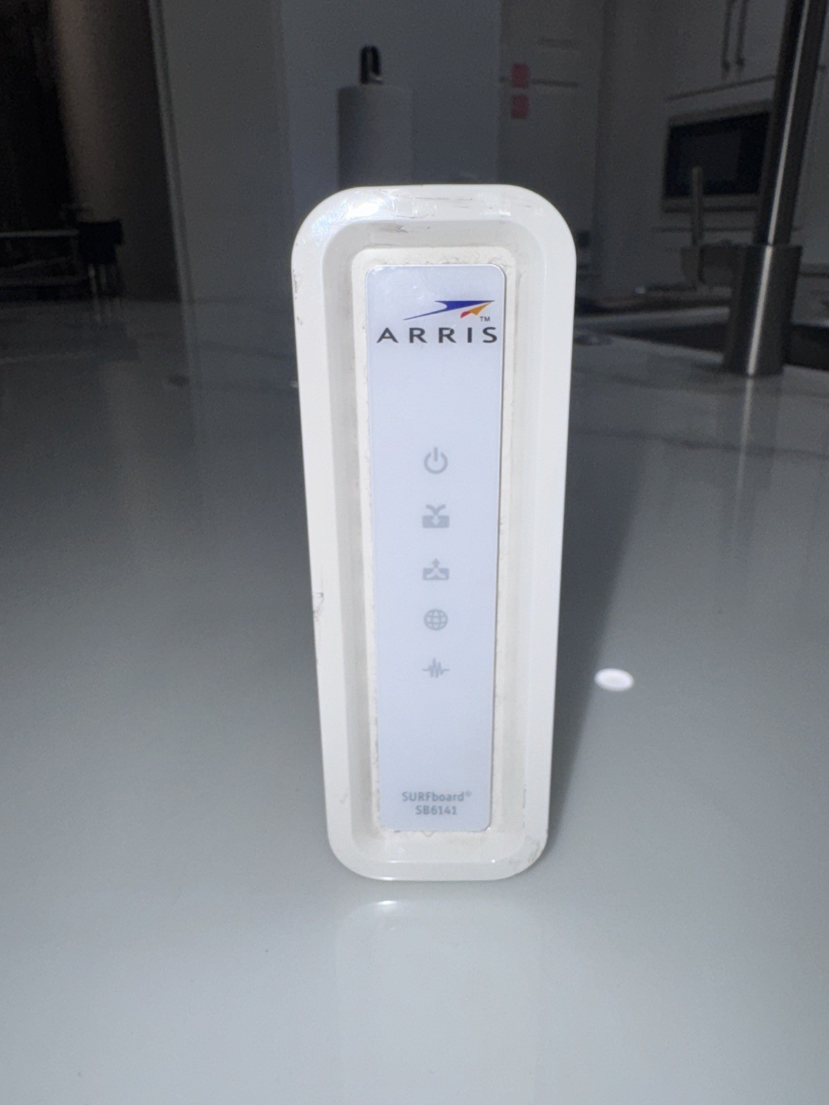 ARRIS SURFboard SB6141 Cable Modem - White