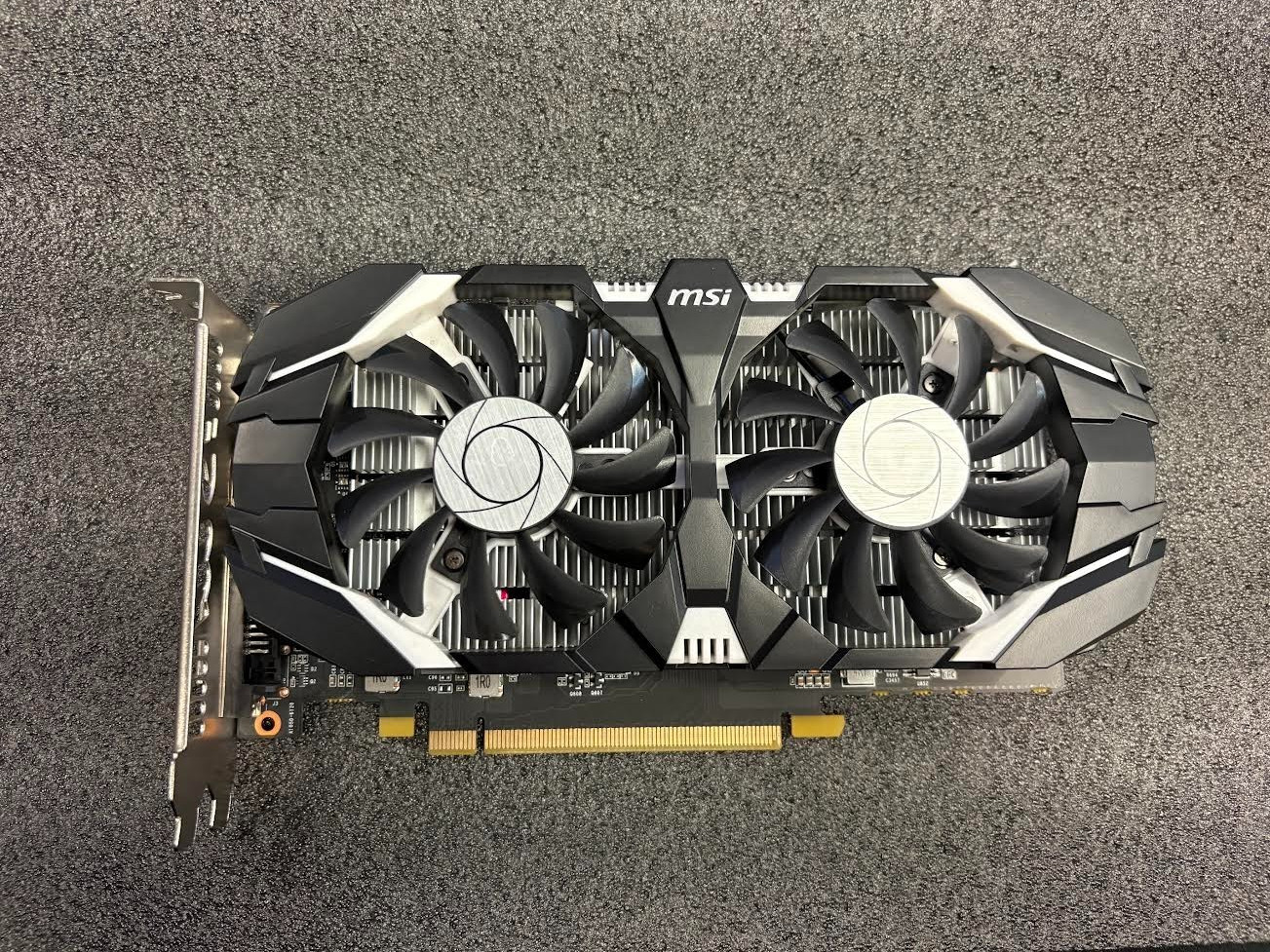(FOR PARTS) MSI GeForce GTX 1050Ti 4GT OC  **AS IS*